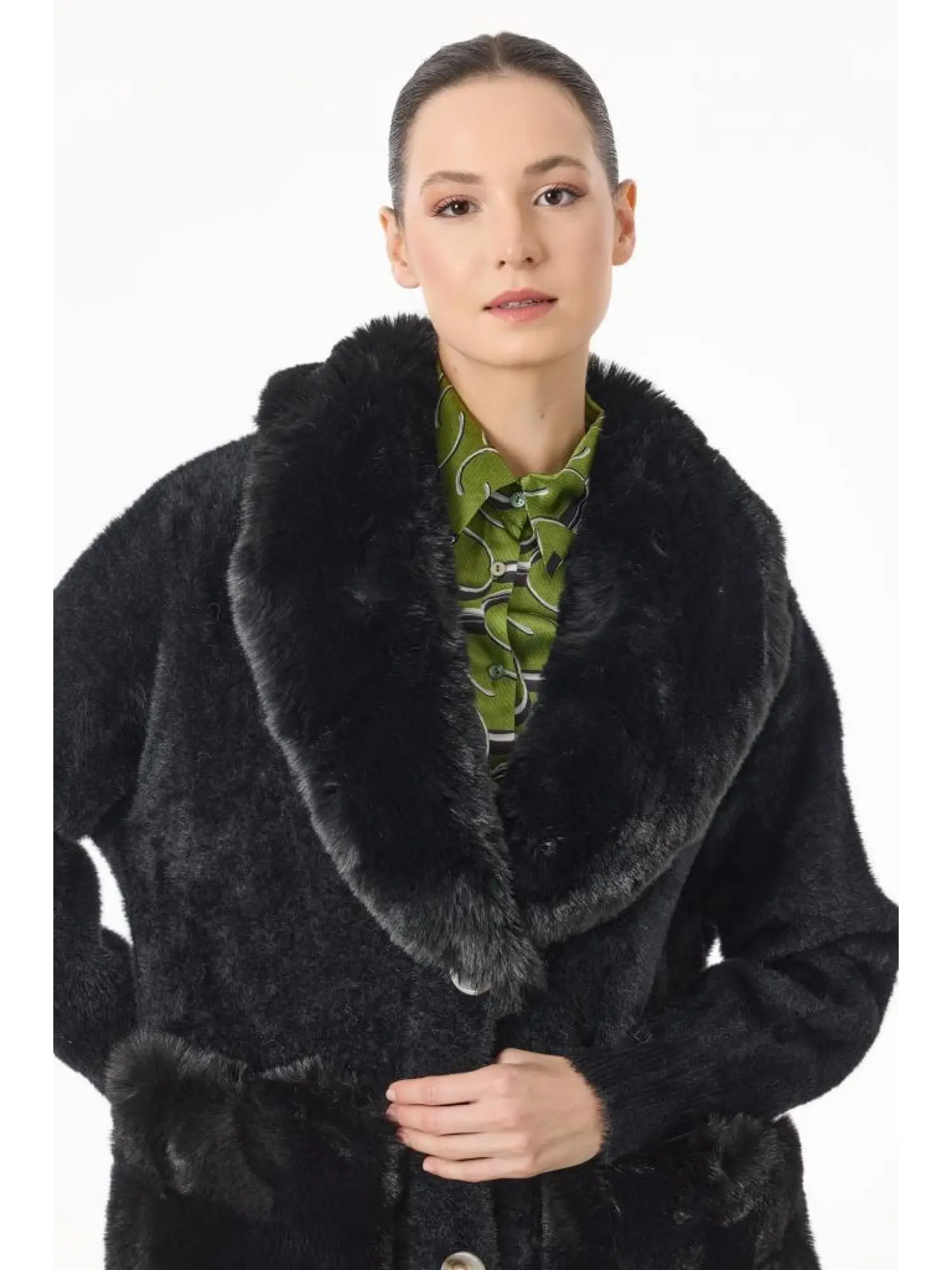 Tığ Triko Yakası Ve Cepleri Kürklü Triko Kaban KBN21794