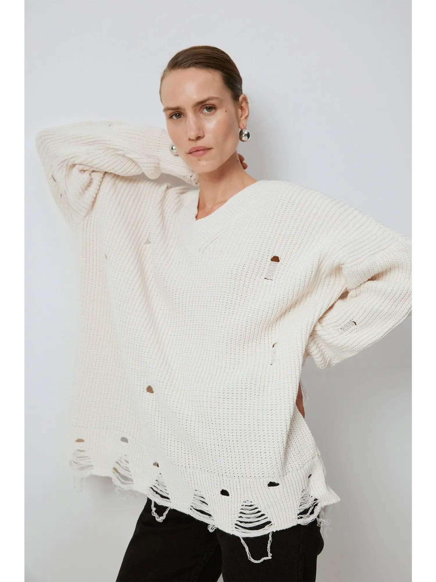 Touche V Yaka Yırtık Detaylı Kazak 24F1TD006