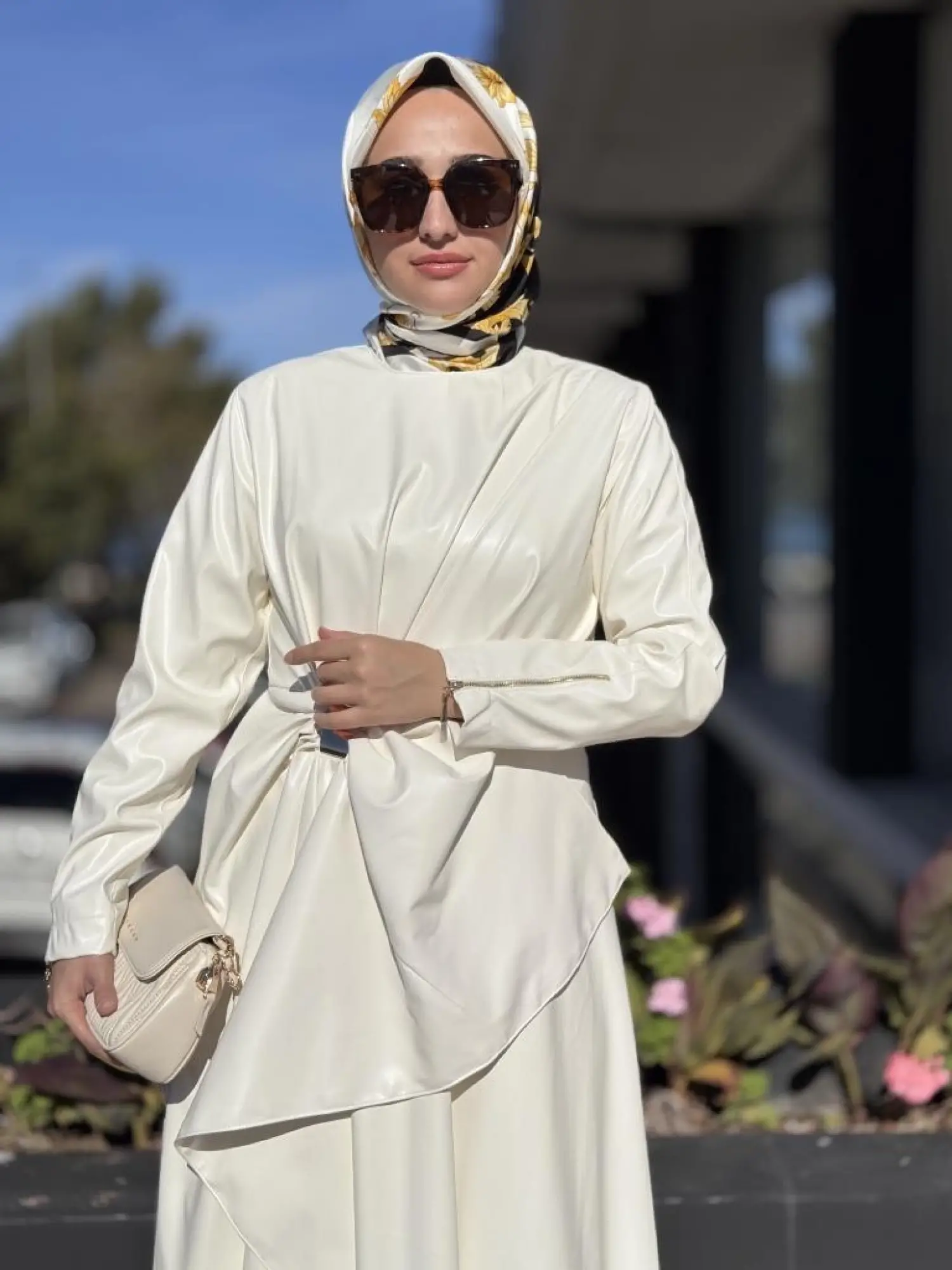 Vuu Belden Fiyonklu Deri Elbise