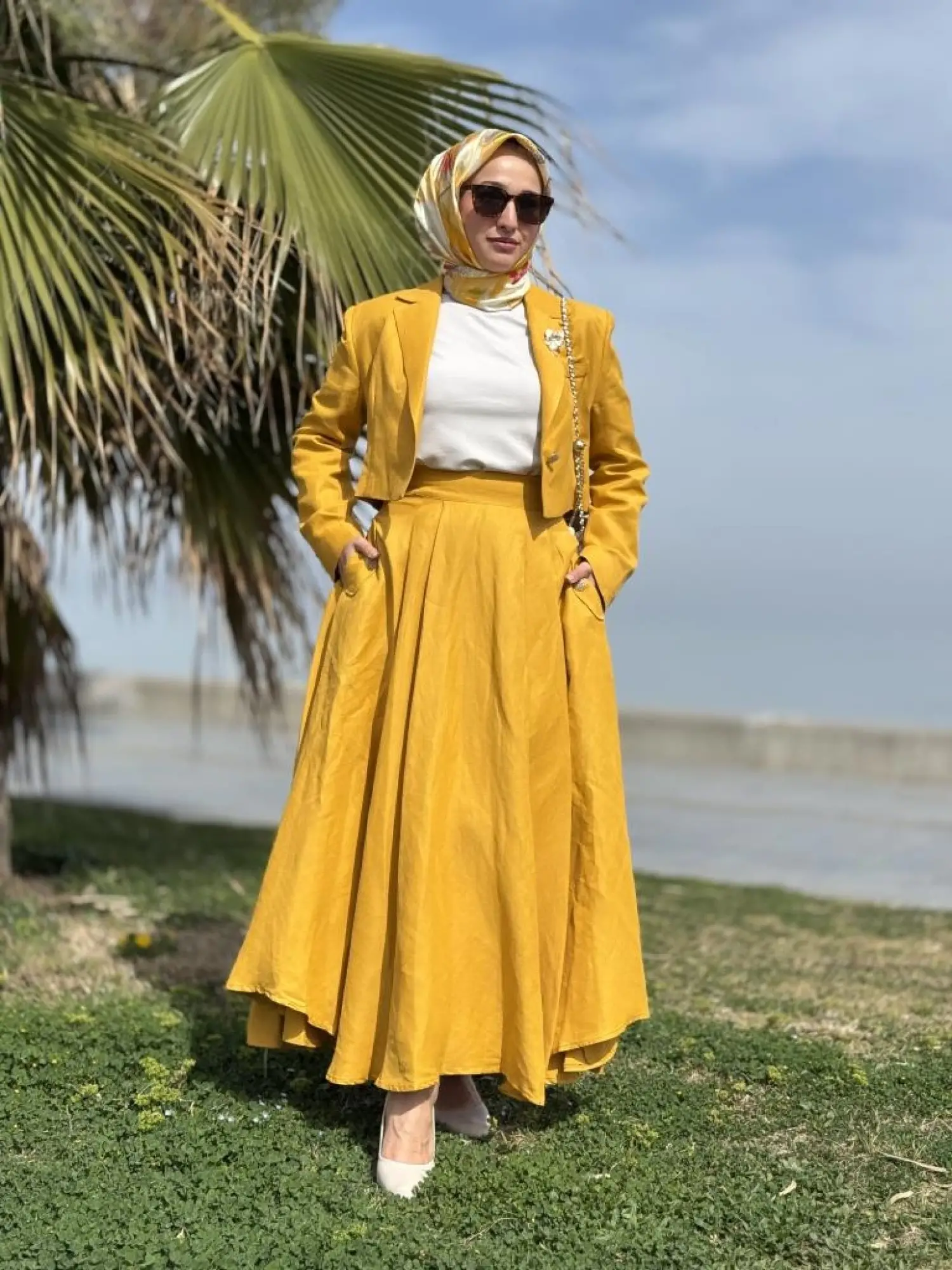 Vuu Crop Ceket Kloş Etek Takım 25SSV3014