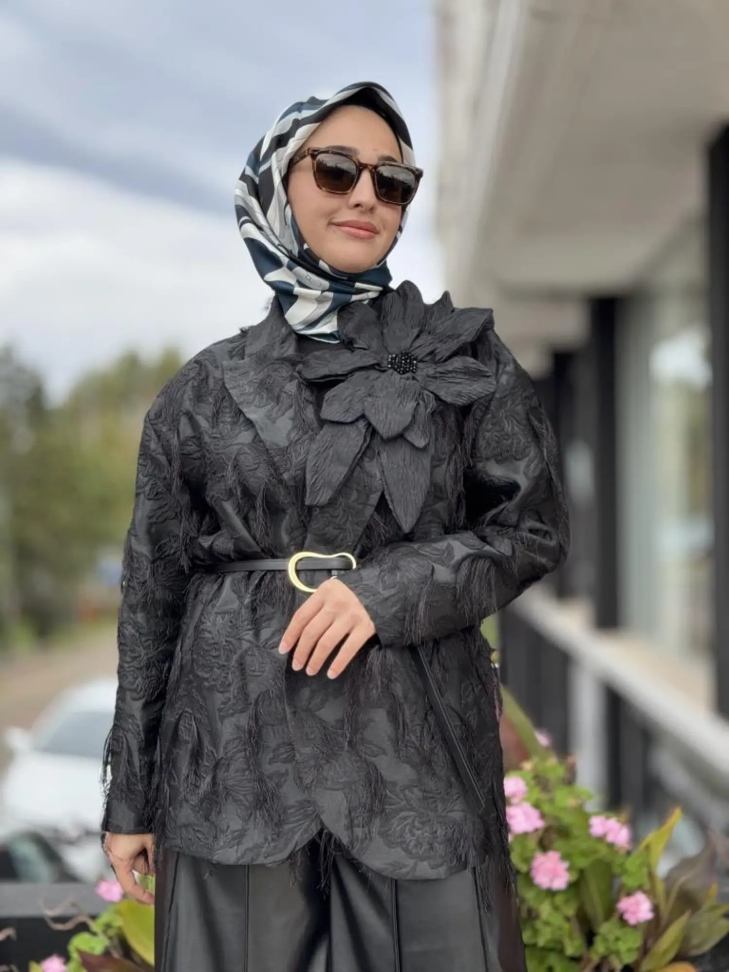 Vuu Püsküllü Jakarlı Siyah Ceket