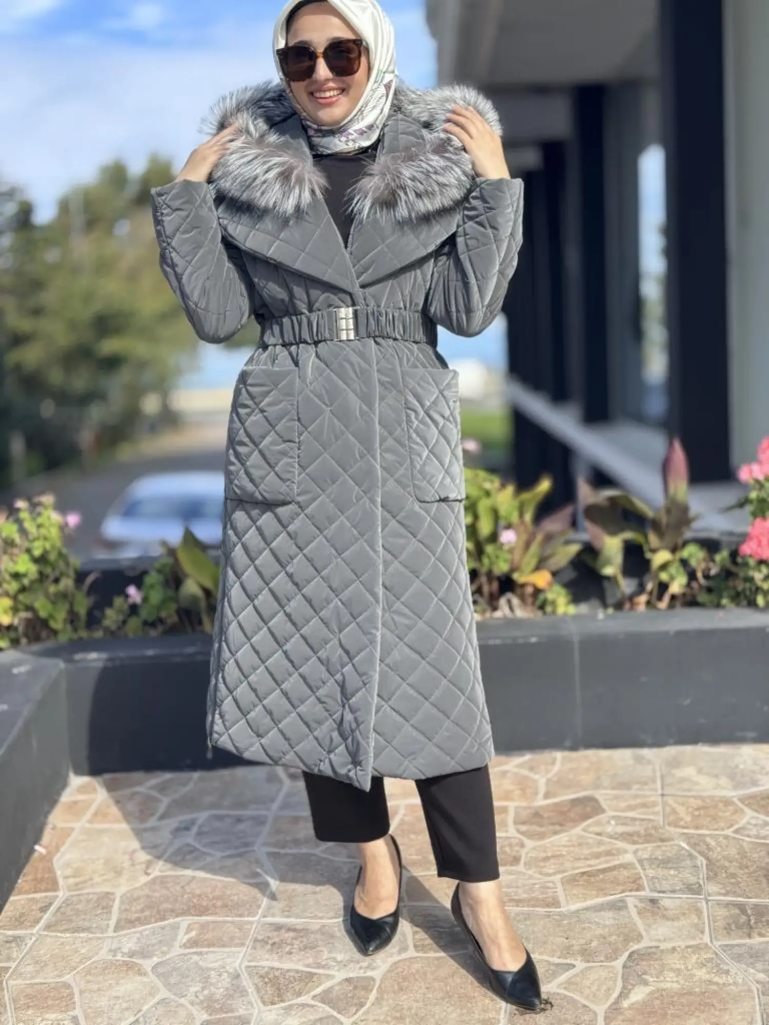 WOM BTQ Seyyar Kapüşon ve Kürk Detaylı Çıtçıtlı Kapitone Mont