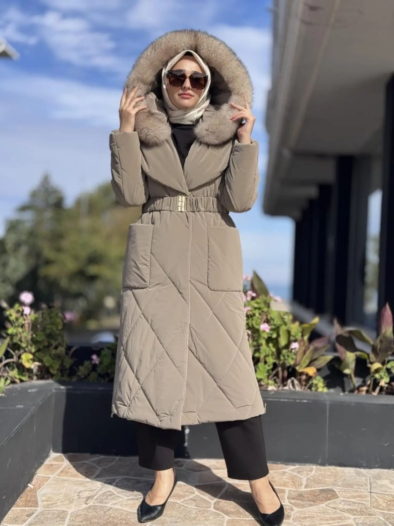 WOM BTQ Seyyar Kapüşon ve Kürk Detaylı Çıtçıtlı Mont