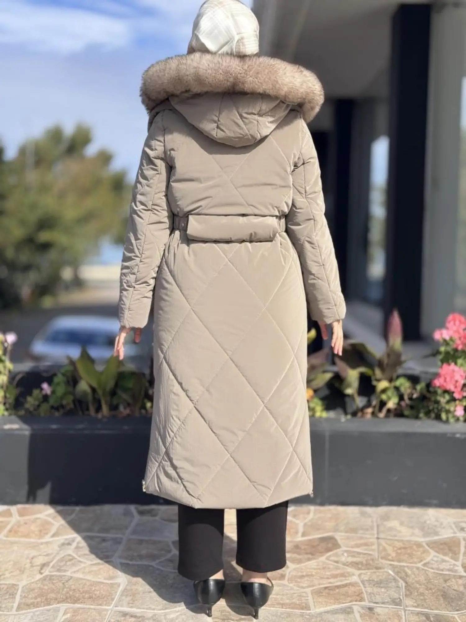 WOM BTQ Seyyar Kapüşon ve Kürk Detaylı Çıtçıtlı Mont