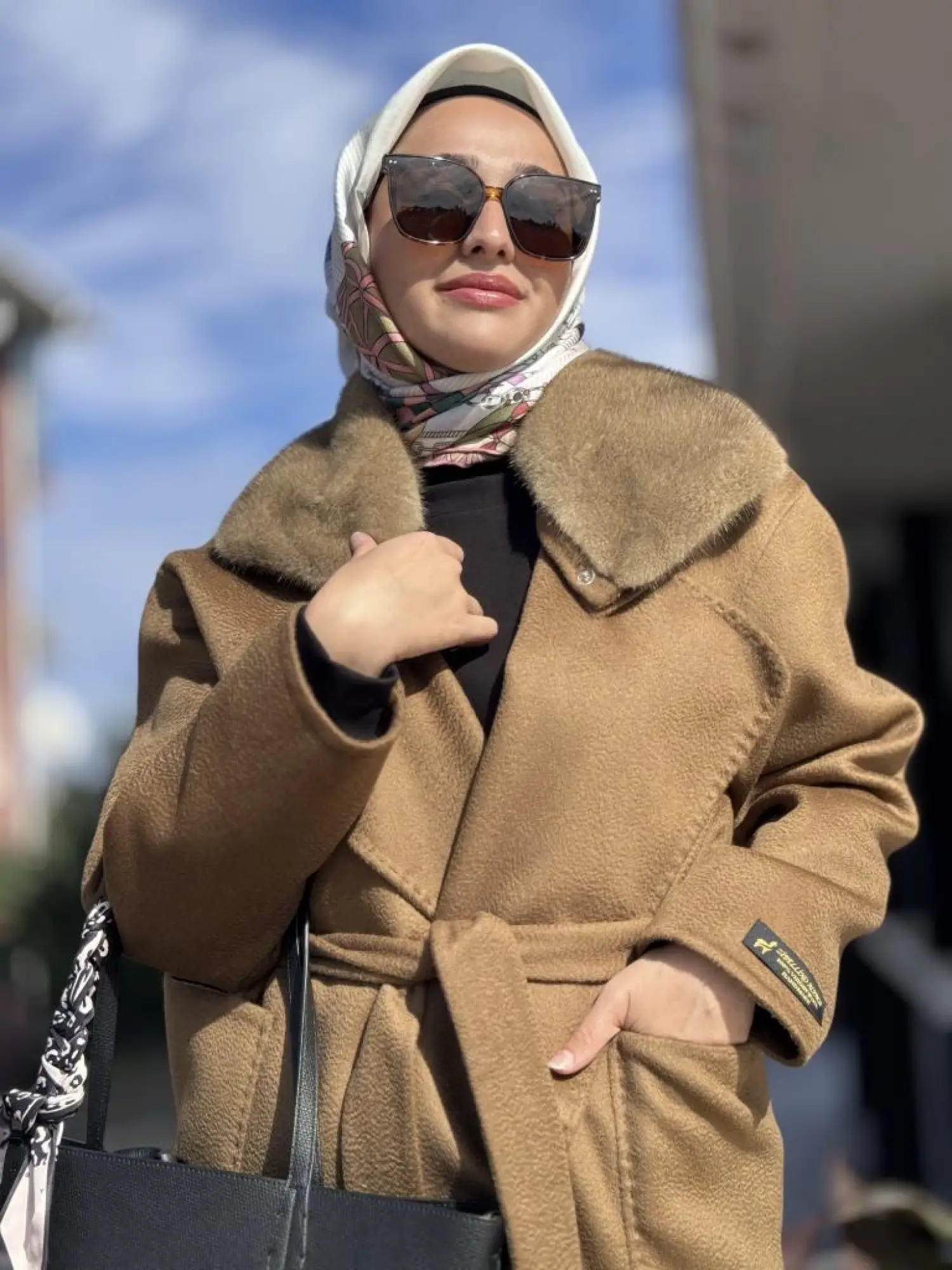 WOM BTQ Seyyar Kürklü Kuşaklı Zibellino Yün Kaban