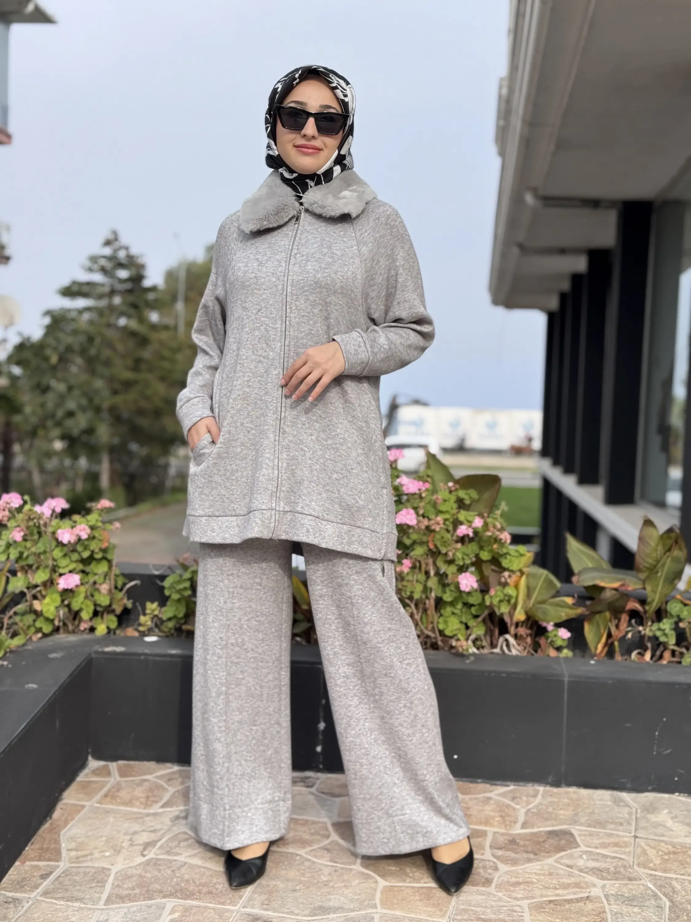 Sırtı Boncuk Detaylı Seyyar Kürk Detaylı Kap Pantolon Takım WAC92033