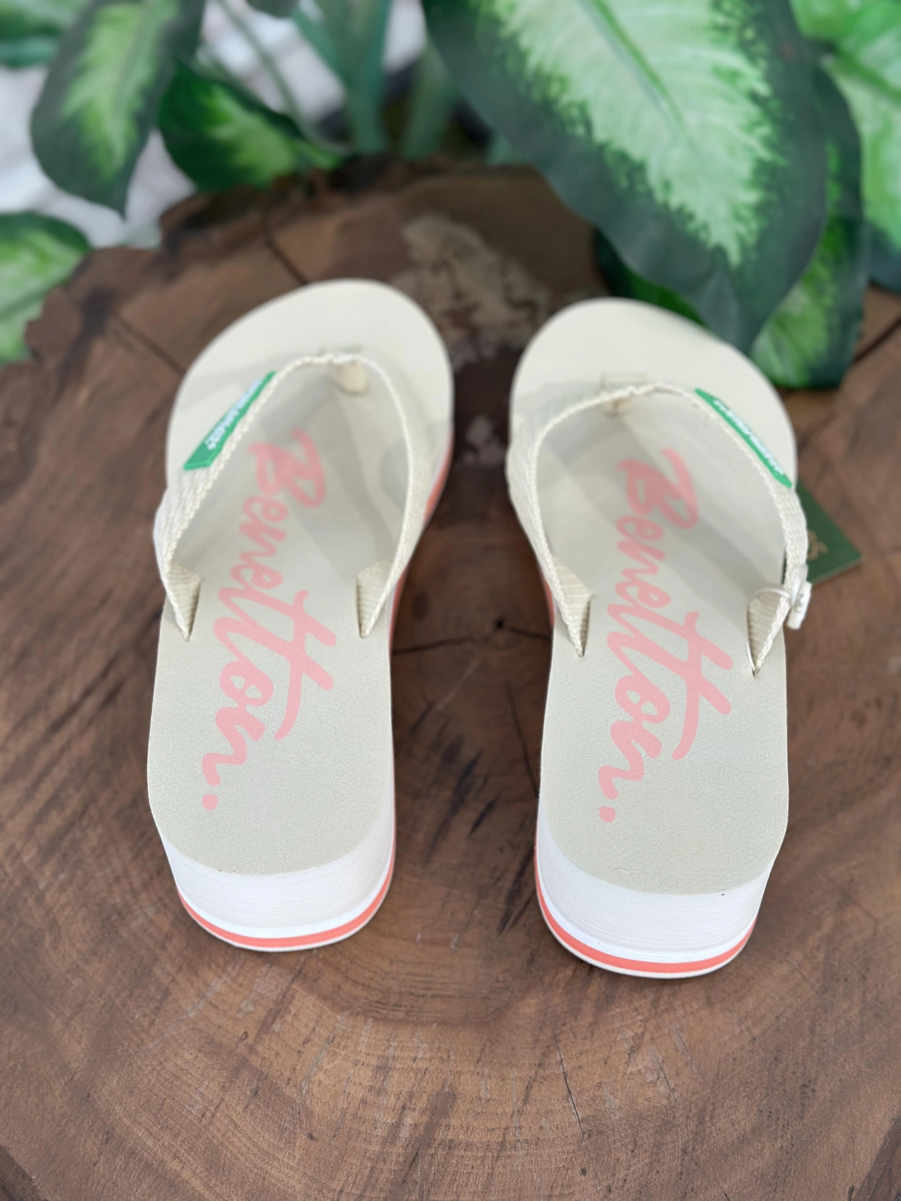 Benetton Dolgu Topuklu Parmak Arası Terlik BNI10218