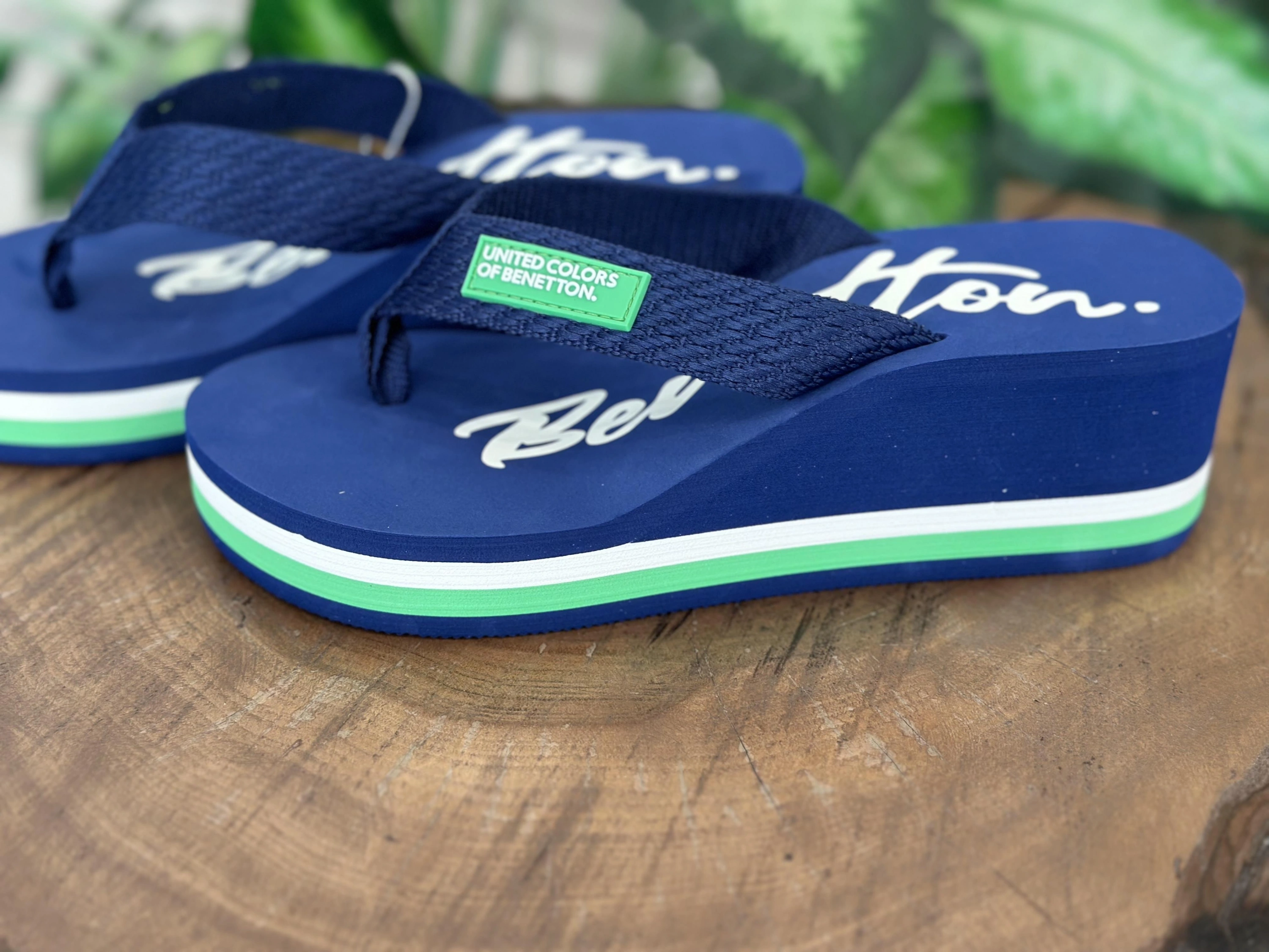 Benetton Dolgu Topuklu Parmak Arası Terlik BNI10218