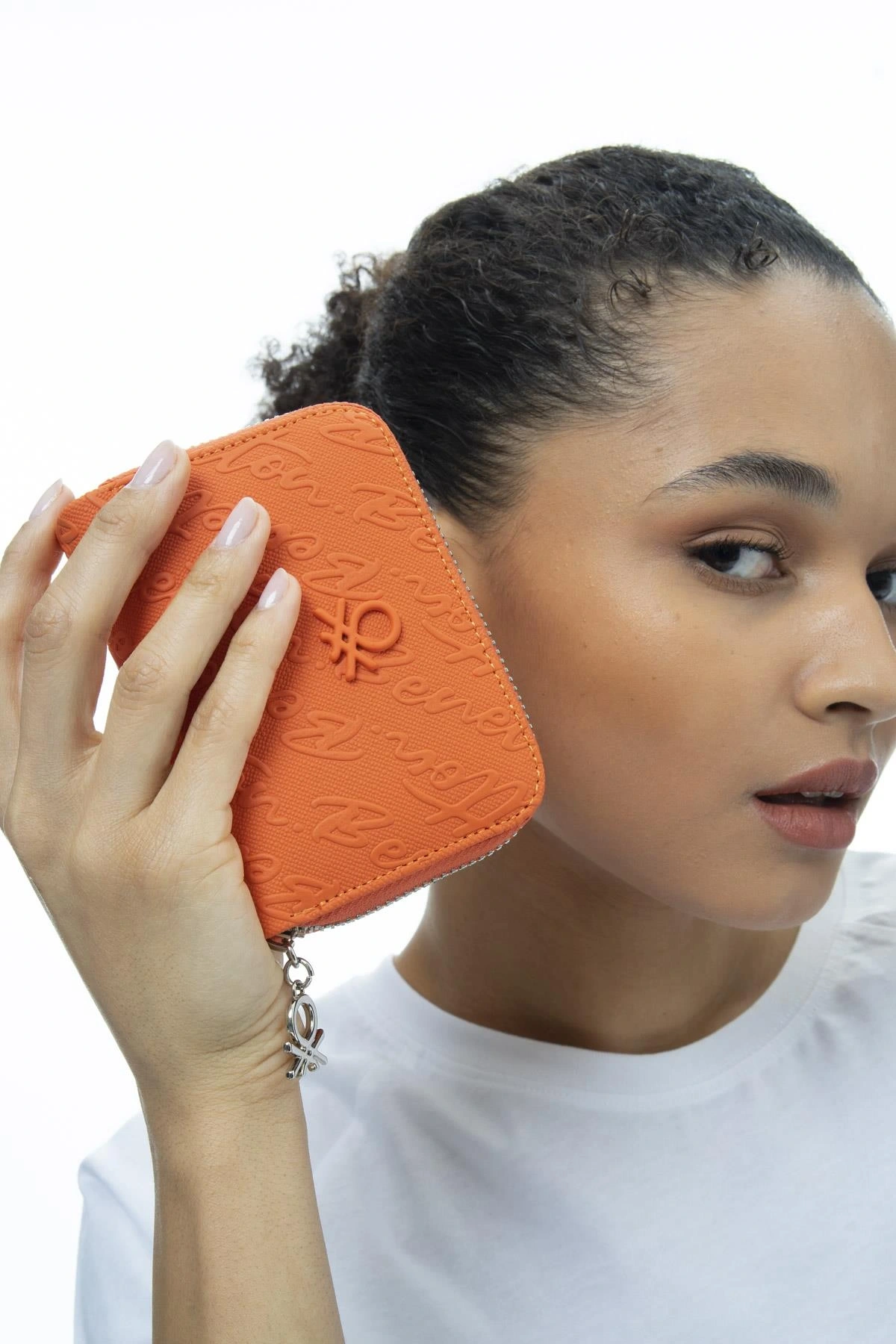 Benetton Yazılı Fermuarlı Cüzdan BNT986