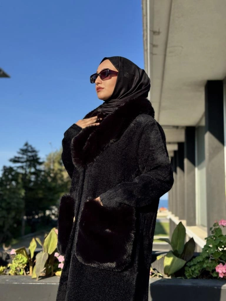 Ghisa Kürk Detaylı Düğmeli Angora Kaban 24111