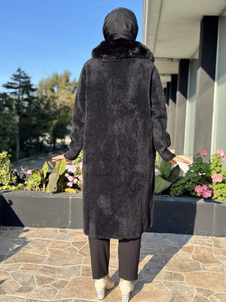 Ghisa Kürk Detaylı Düğmeli Angora Kaban 24111
