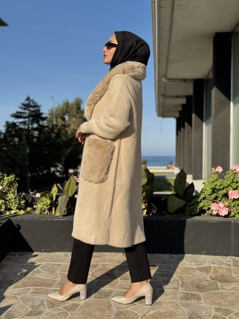 Ghisa Kürk Detaylı Düğmeli Angora Kaban 24111