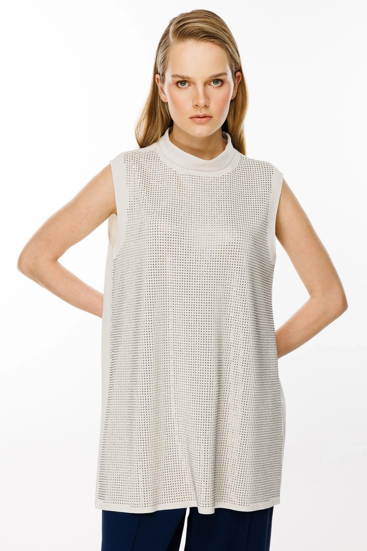 Ghisa Önü Taşlı Sıfır Kol Tunik/İçlik G1858