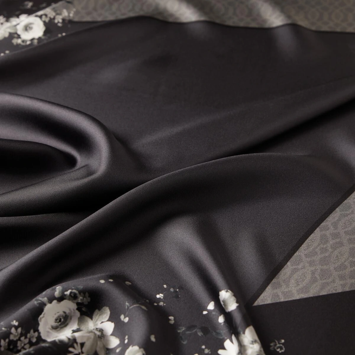 İPEKEVİ İPEK EŞARP 1288