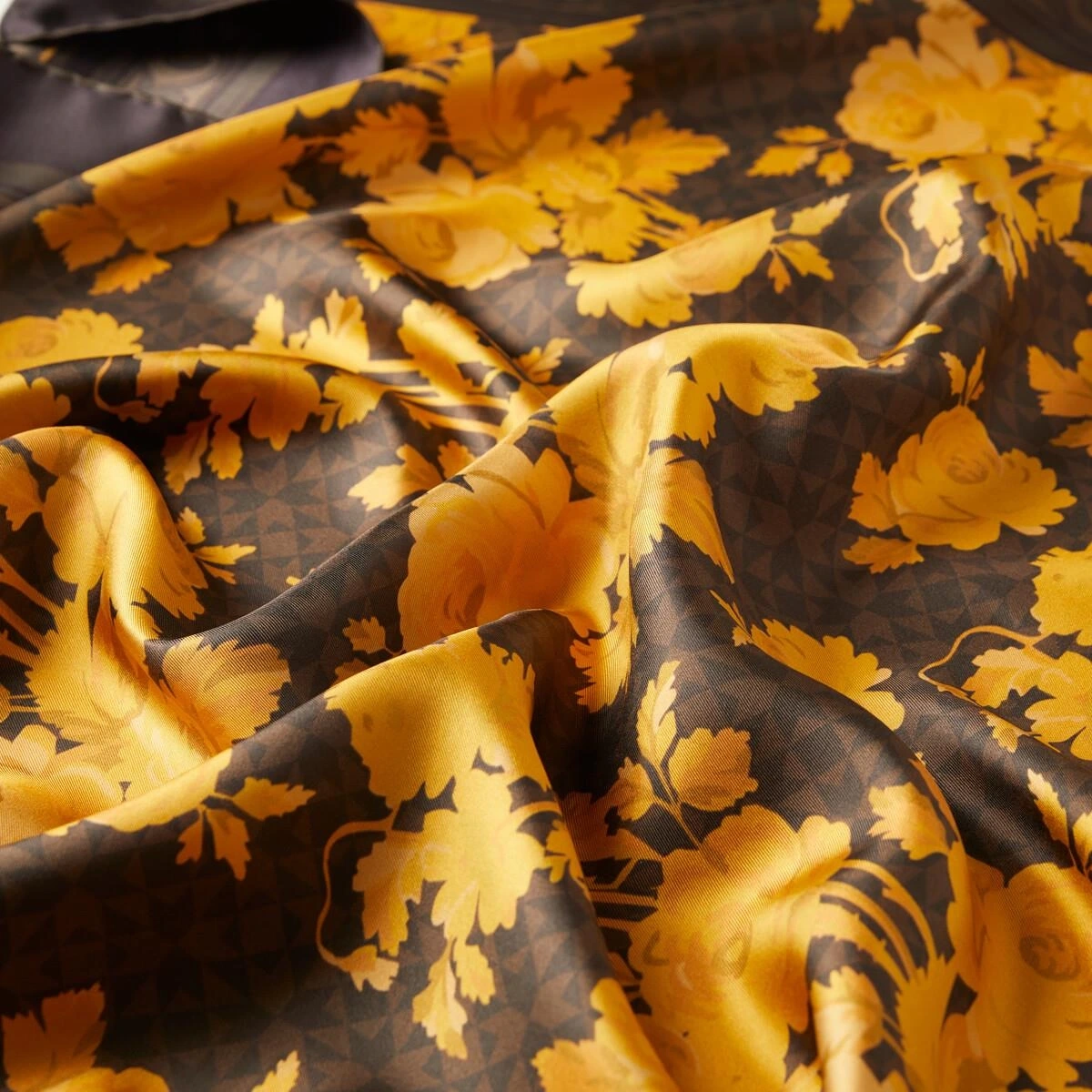 İPEKEVİ İPEK EŞARP 1301