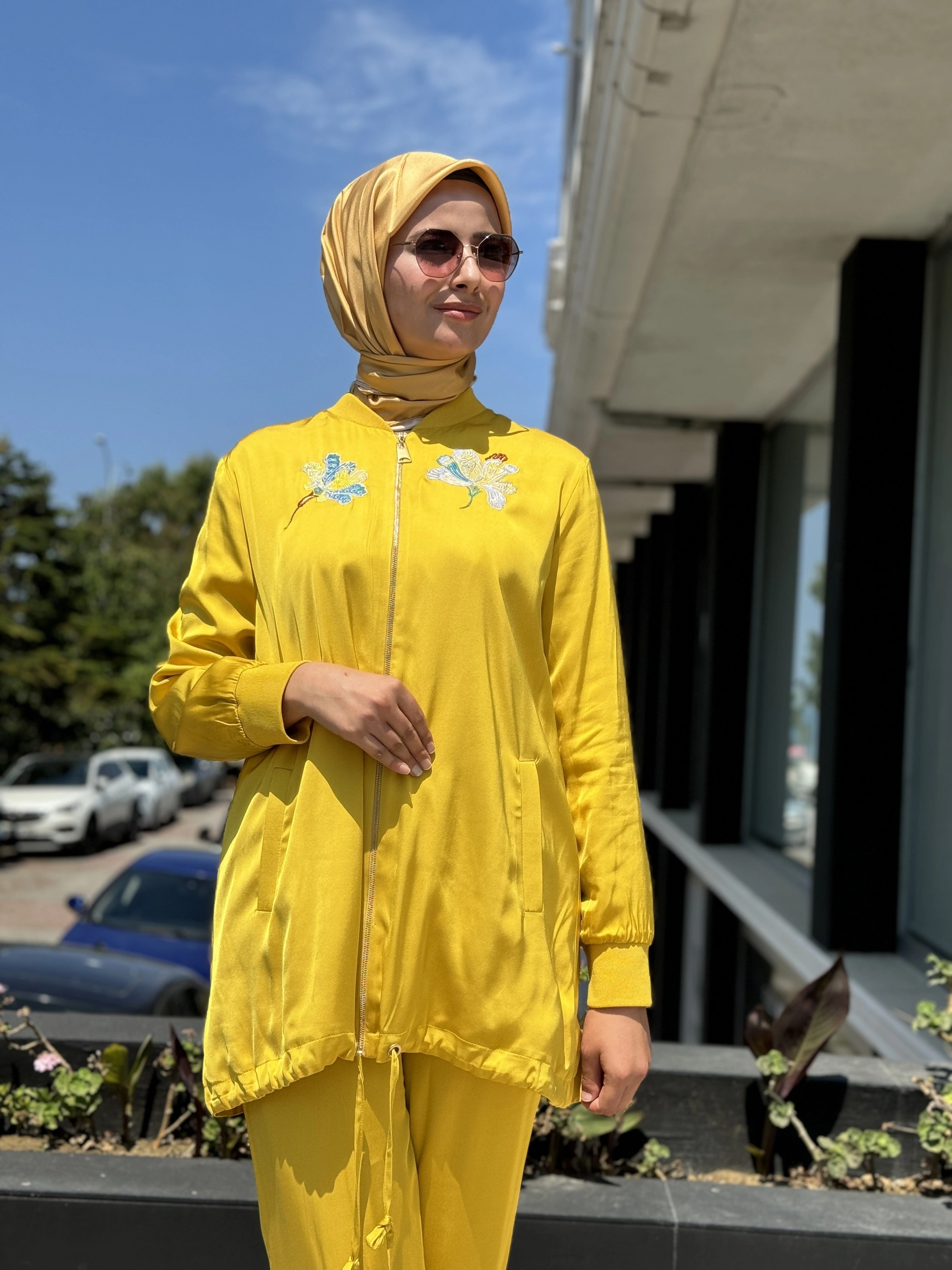 Lisa Sırtı Ve Göğsü İşlemeli Ceket  Pantolon Takım 3026