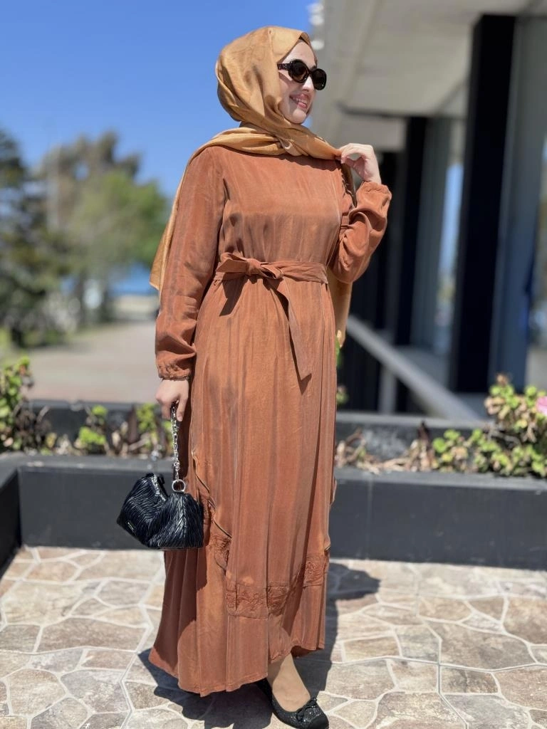 Misswhence Nakış ve Fermuar Detaylı Cupra İpek Elbise 37800