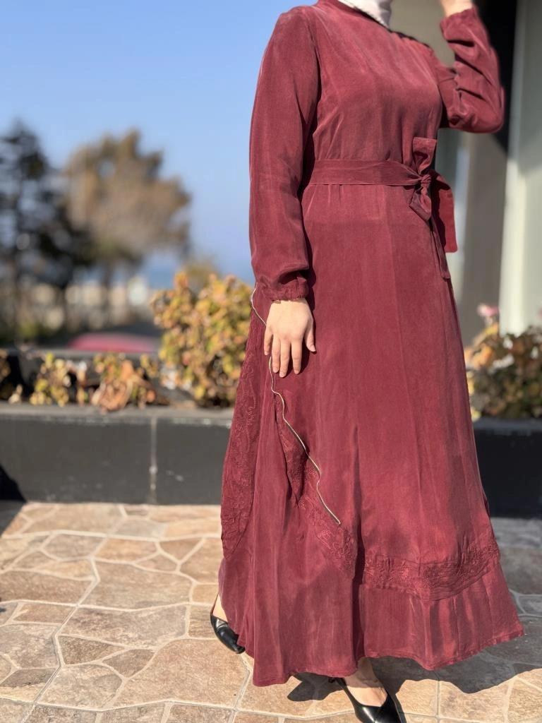 Misswhence Nakış ve Fermuar Detaylı Cupra İpek Elbise 37800