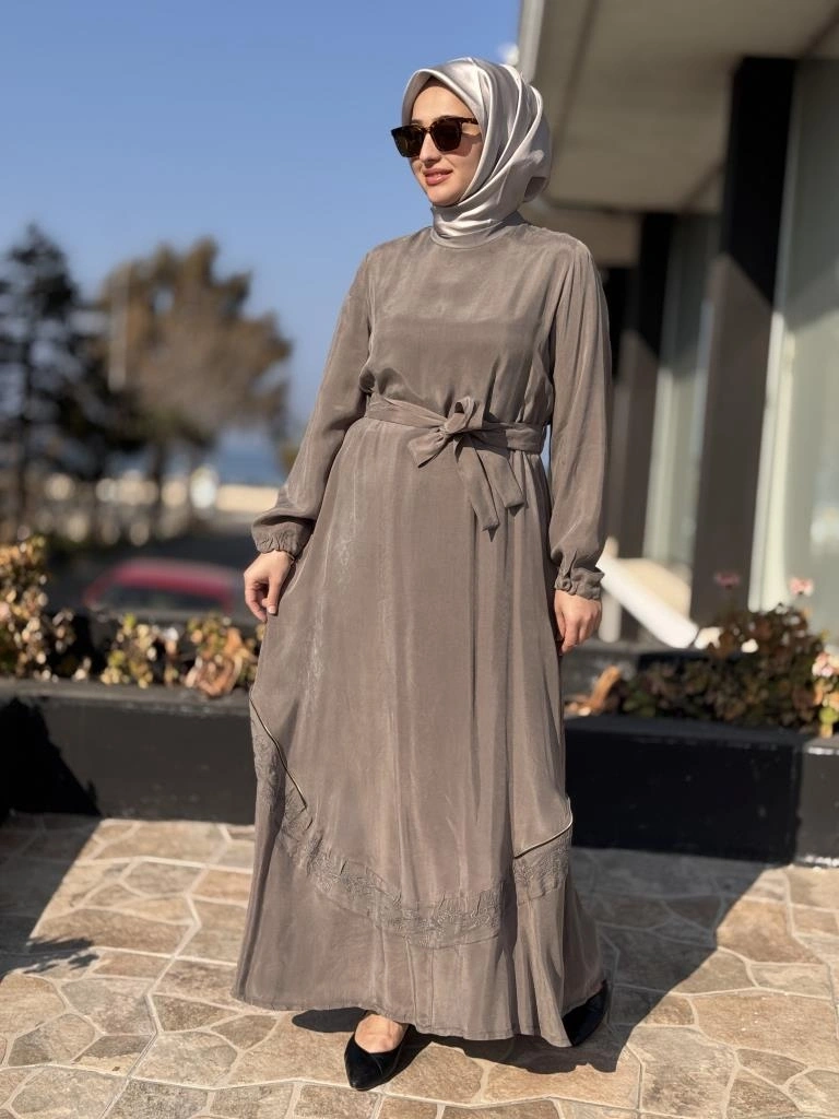 Misswhence Nakış ve Fermuar Detaylı Cupra İpek Elbise 37800