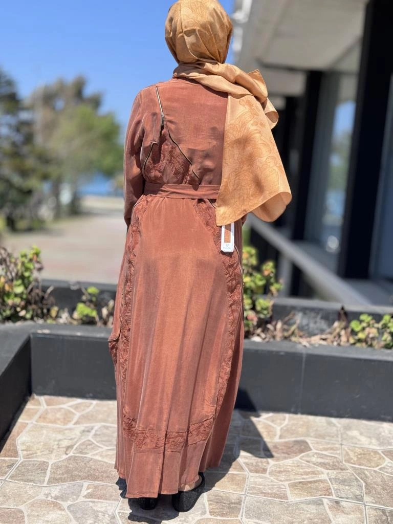 Misswhence Nakış ve Fermuar Detaylı Cupra İpek Elbise 37800