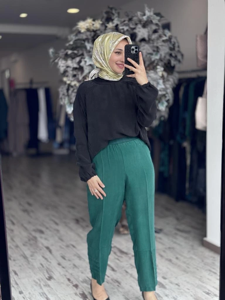 Misswhence Paçası Drape Detaylı Beli Lastikli Cupra İpek Pantolon 37108