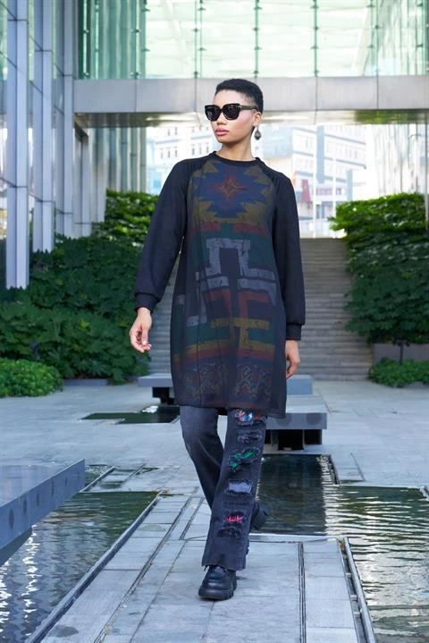 Misswhence Paçası Nakışlı, Kapalı Yırtık İspanyol Paça Kot Pantolon 34103N