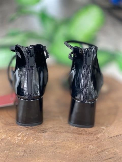 Pierre Cardin Bilek Bağcığı Taşlı Siyah Rugan Kadın Ayakkabı  52215