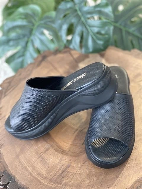 Pierre Cardin Yüksek Taban Siyah Terlik PC7172