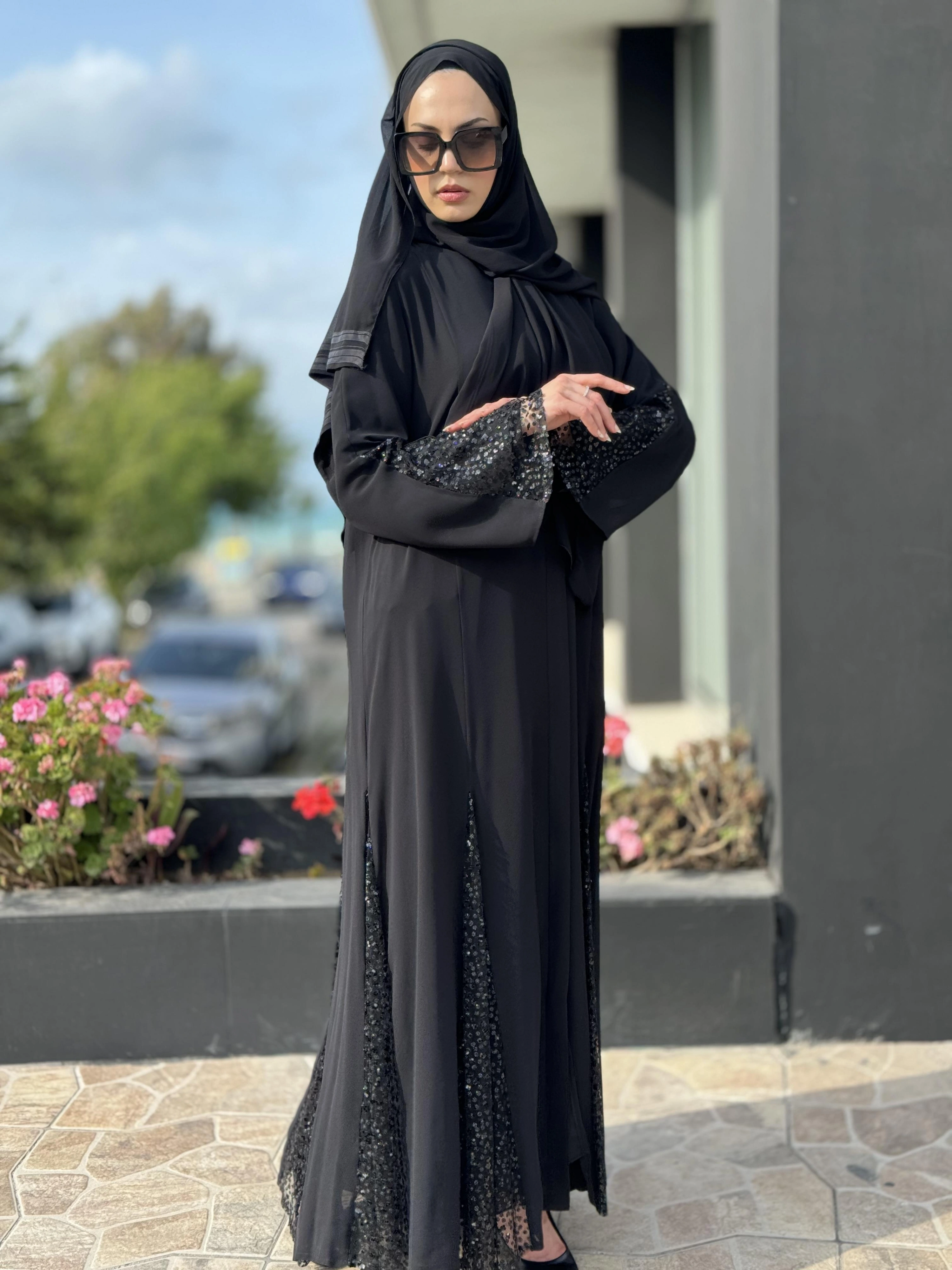 QEFFA Kol Ve Etek Uçları Parça PuL-Payet  Detaylı Siyah Ferace / Elbise Q171