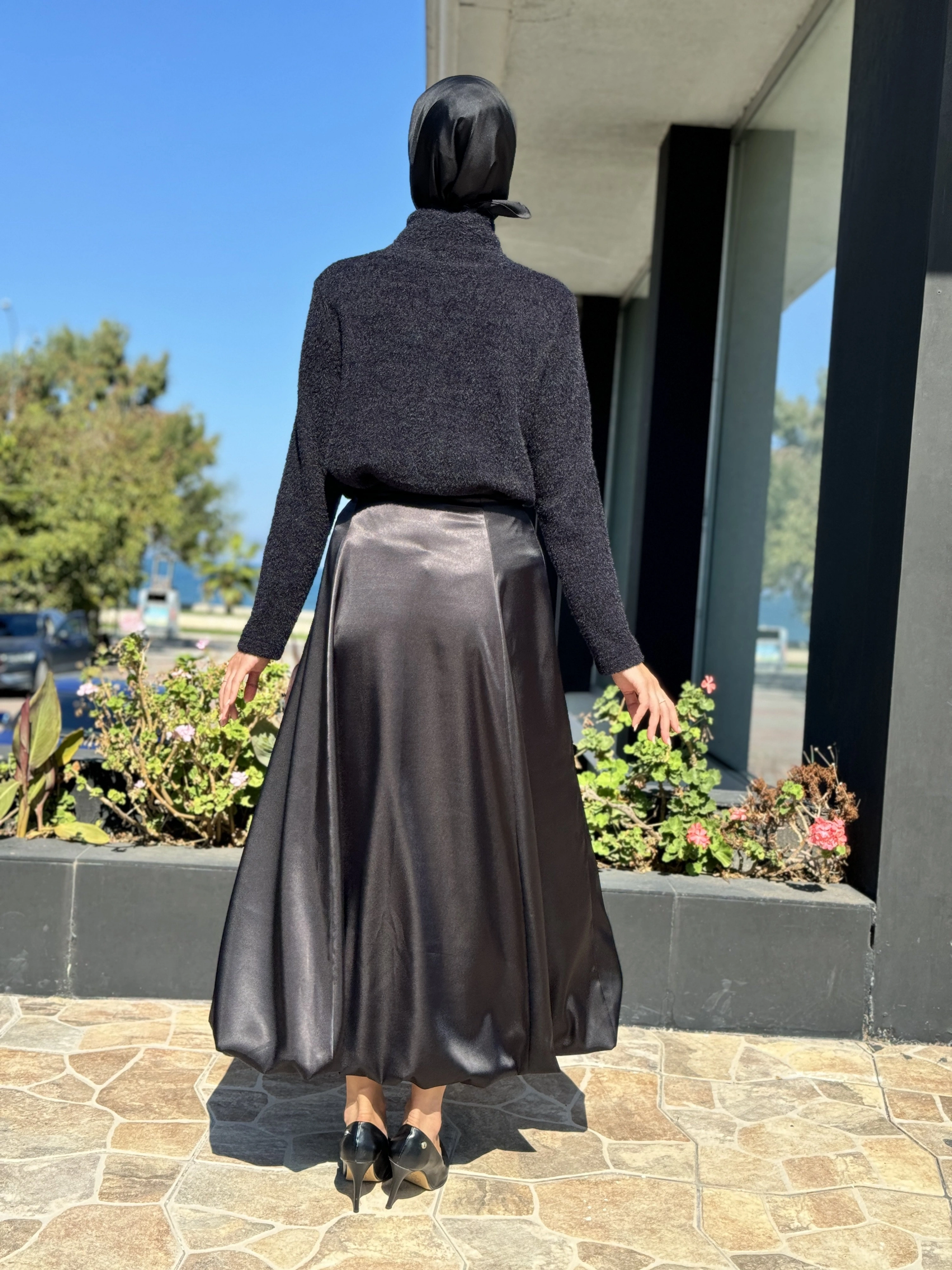 Qupra Taş Detaylı Bluz Balon Etek Takım QAZ72095