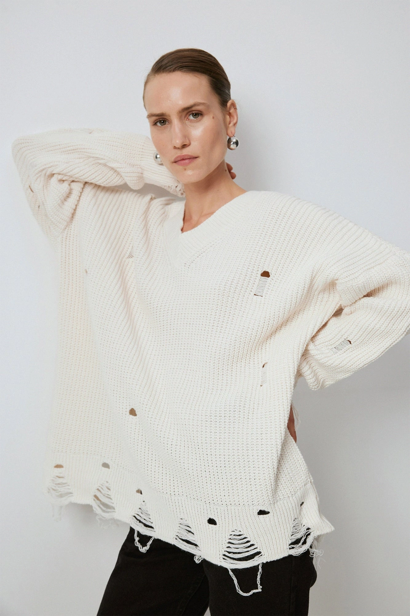 Touche V Yaka Yırtık Detaylı Kazak 24F1TD006