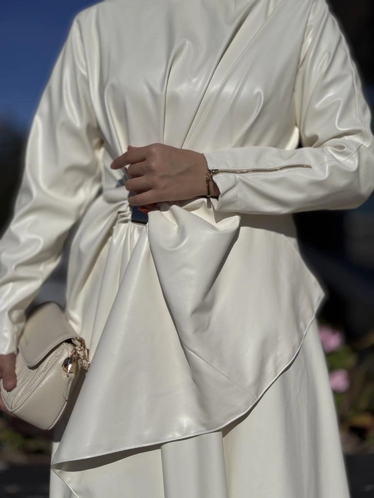 Vuu Belden Fiyonklu Deri Elbise