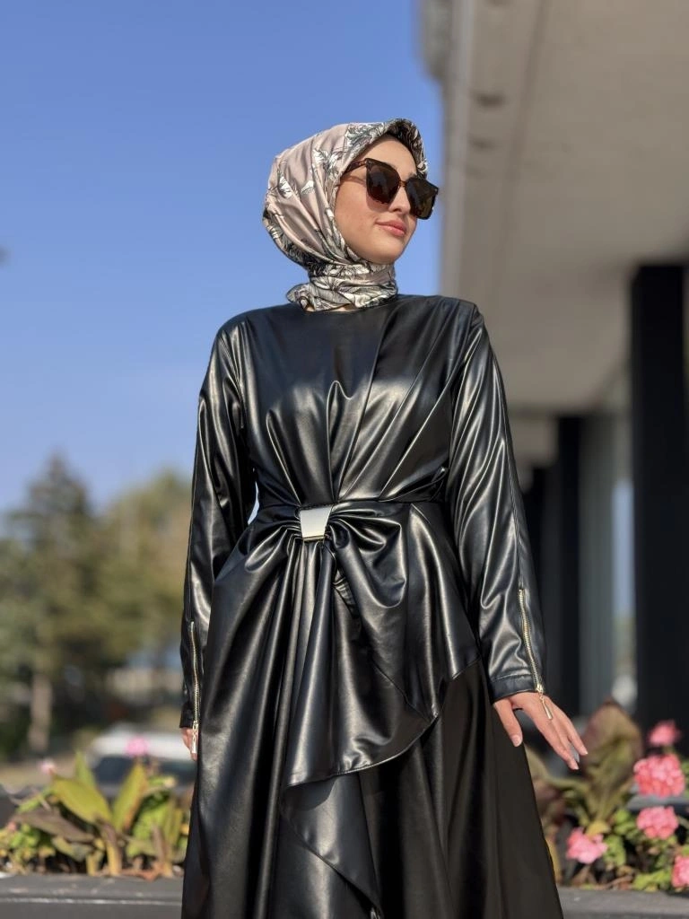 Vuu Belden Fiyonklu Deri Elbise