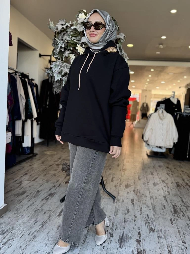 Vuu Sırtı Nakışlı Kapüşonlu Sweatshırt 24FW11V115