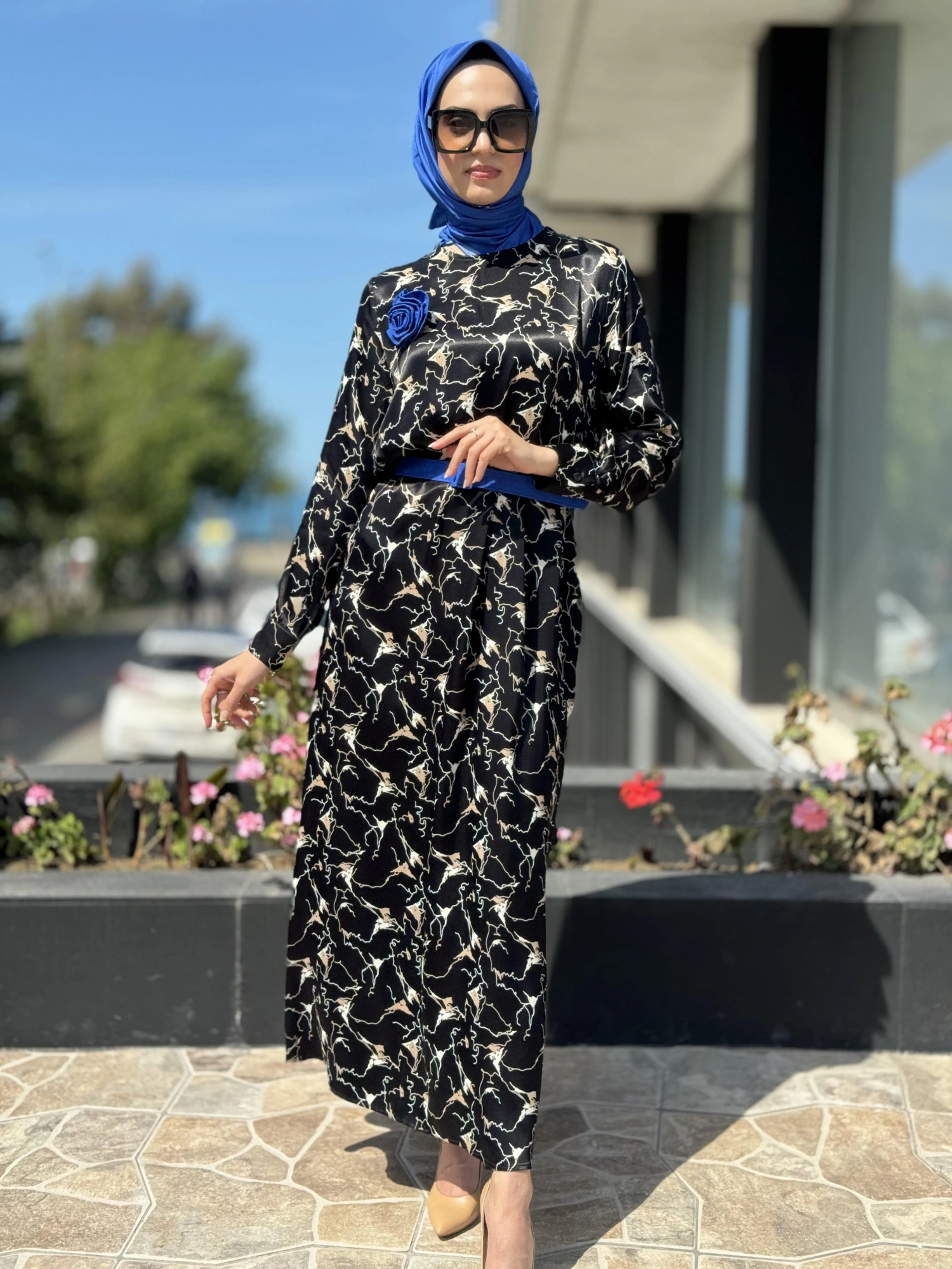 Almarwah Mavi Broş ve Kemerli Elbise 303764