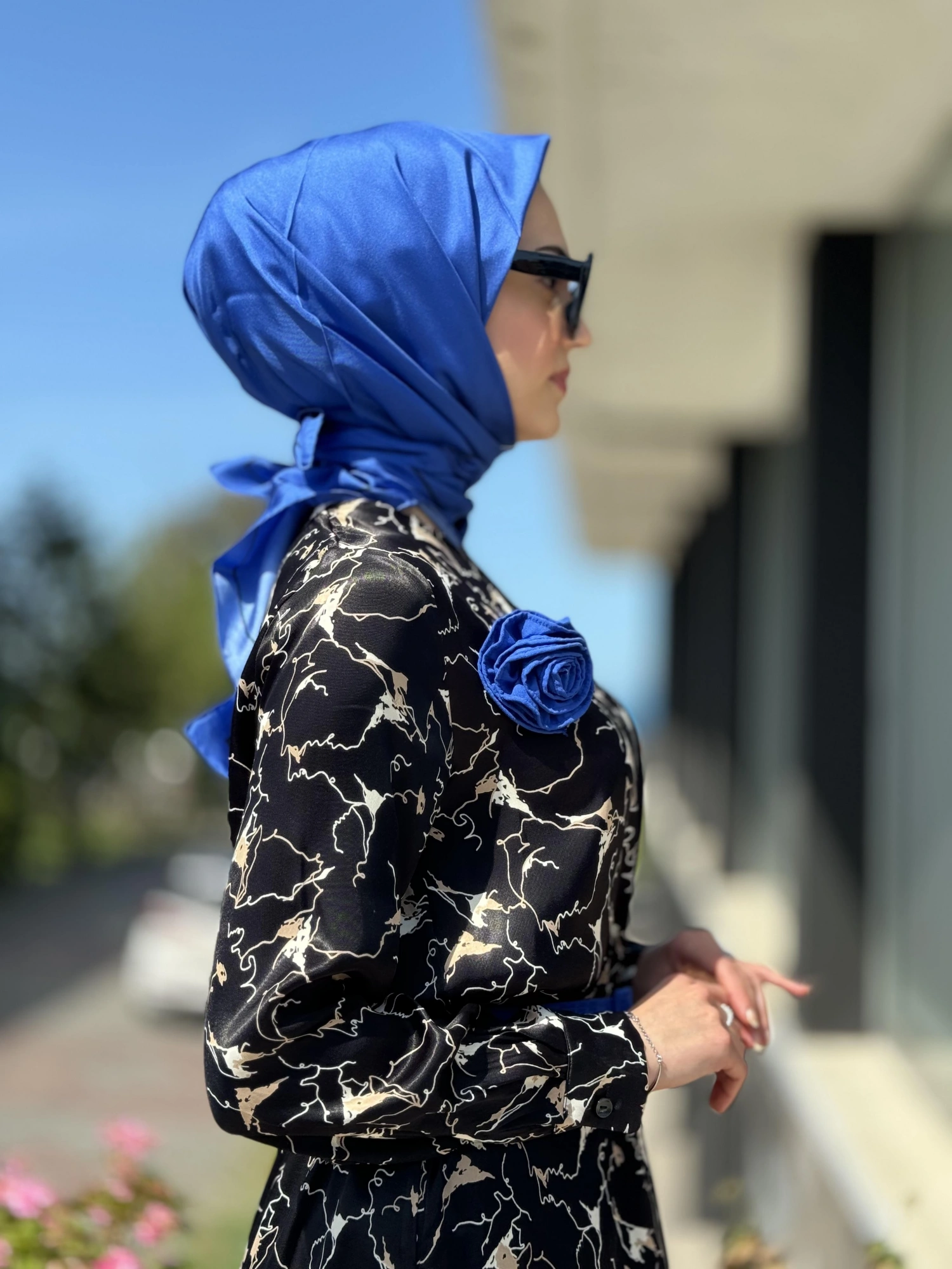 Almarwah Mavi Broş ve Kemerli Elbise 303764