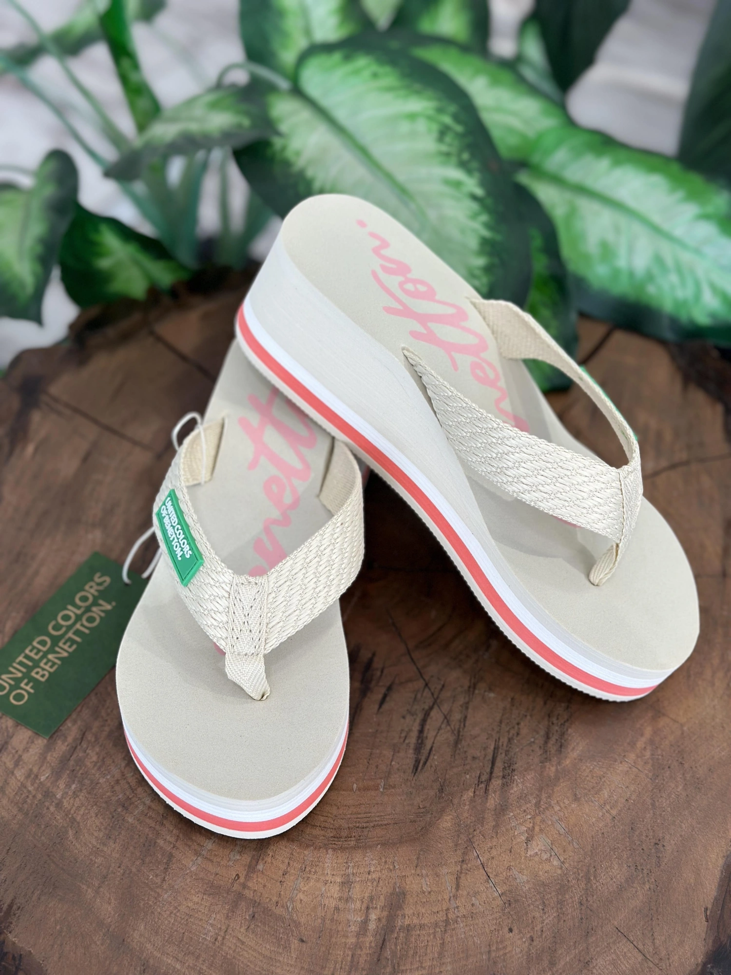 Benetton Dolgu Topuklu Parmak Arası Terlik BNI10218