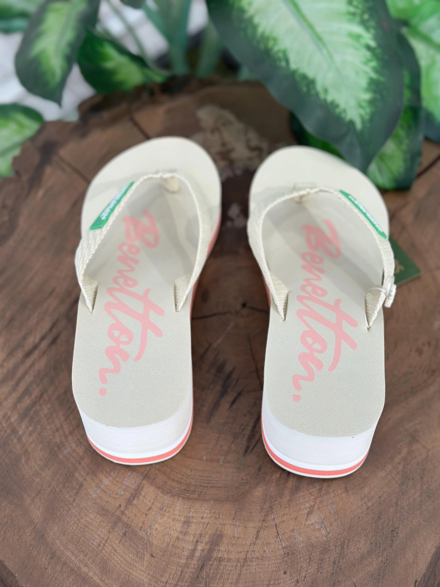 Benetton Dolgu Topuklu Parmak Arası Terlik BNI10218