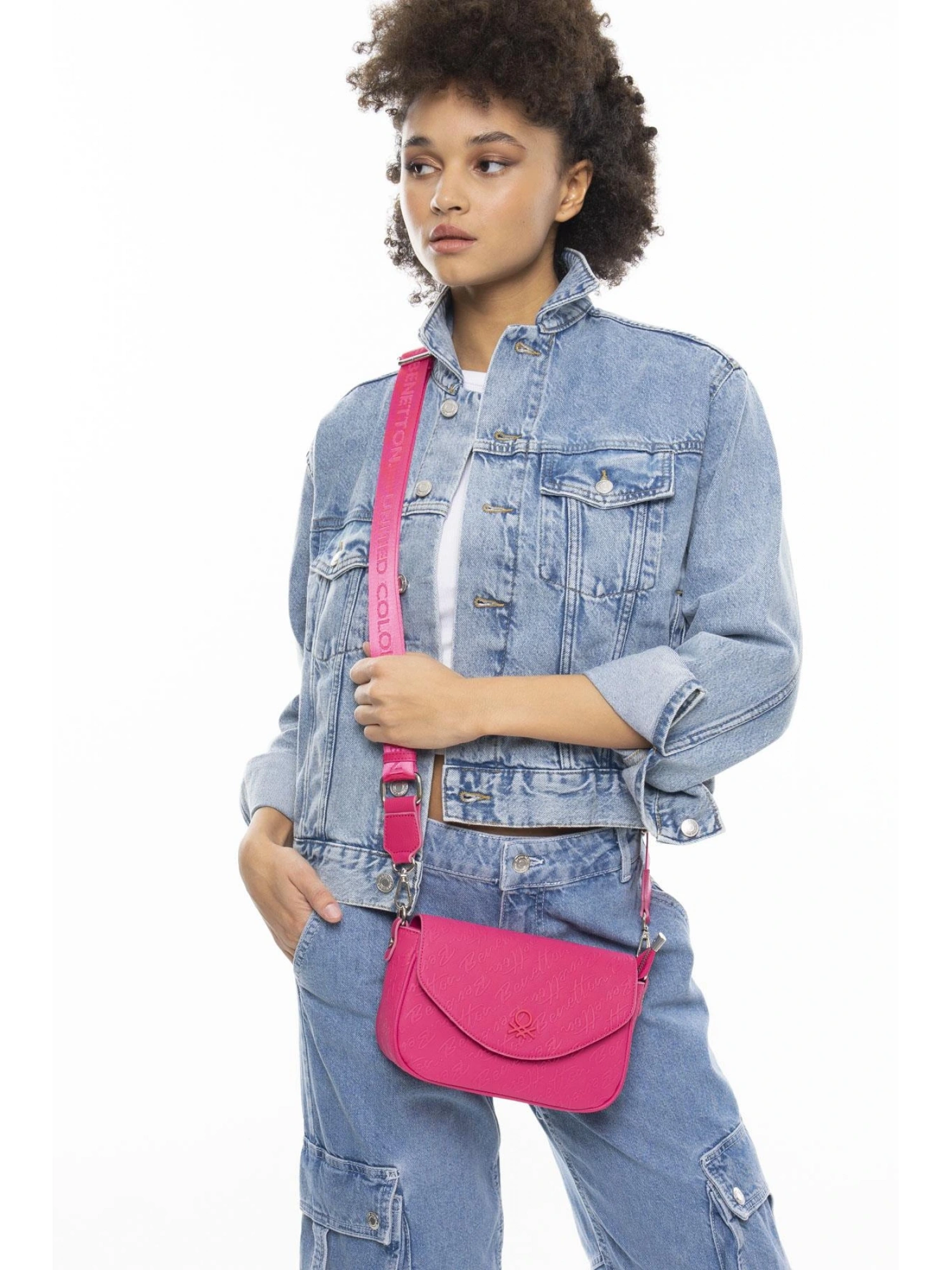 Benetton Monogram Yazılı Küçük Çapraz Çanta BNT1047