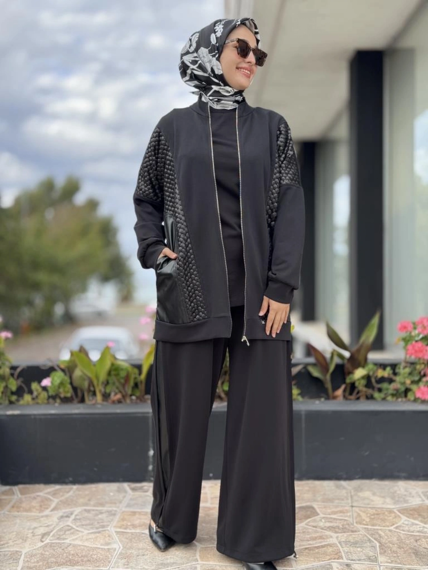 Ghisa Deri ve Payet Detaylı Kap Pantolon Takım G4147