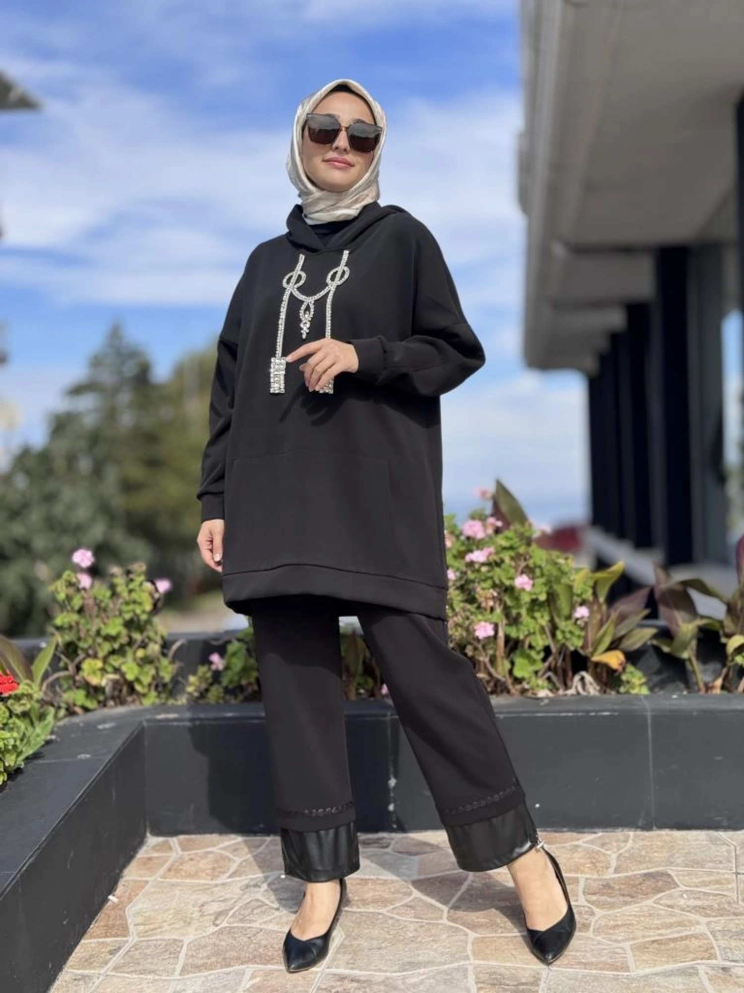 Ghisa Önü Krital Taş Aksesuarlı Tunik Pantolon Takım G4142