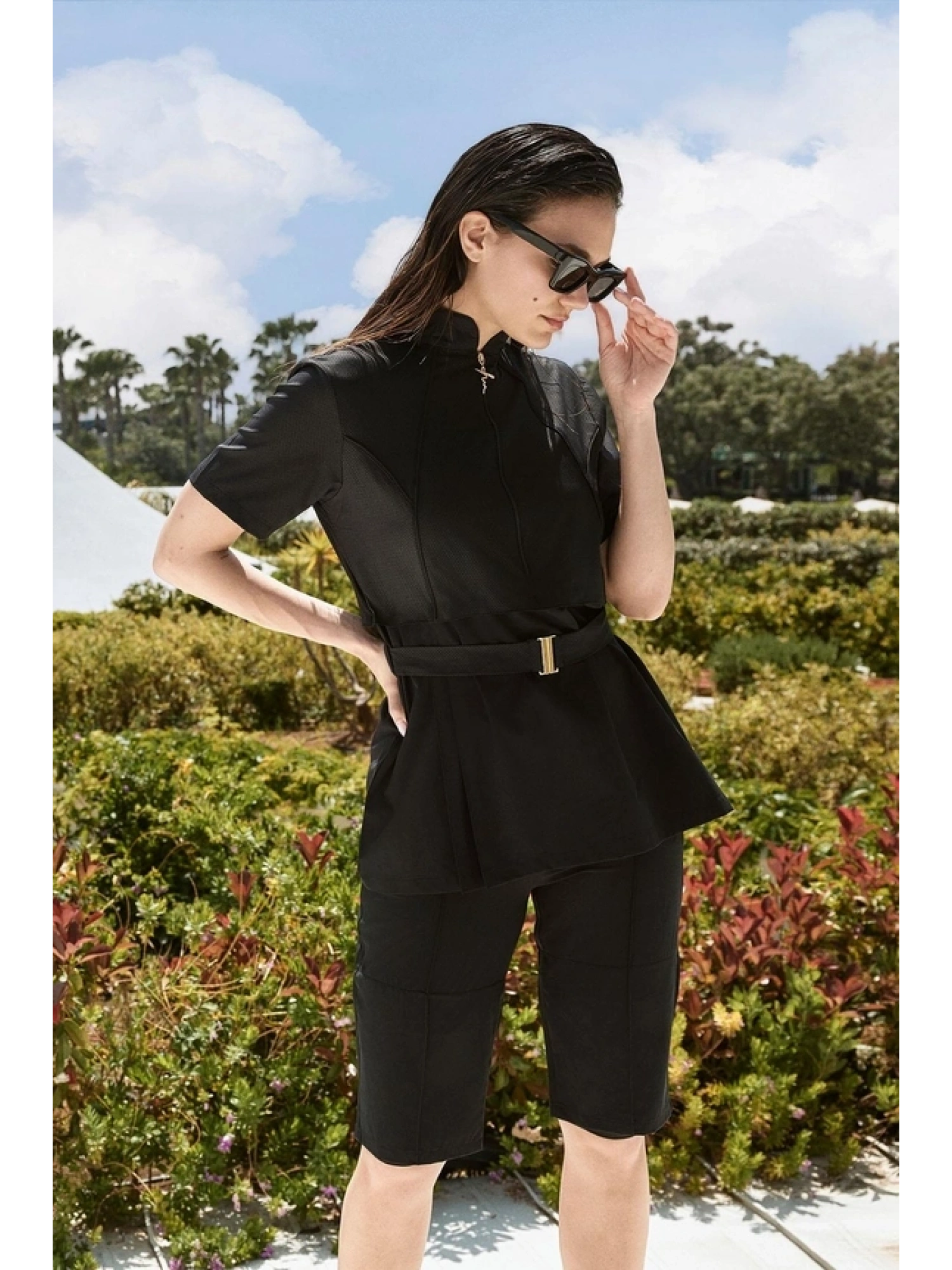 Haşema Kemer Toka Detaylı Dokulu 5 Parça Yarı Kapalı Siyah Mayo Takımı HSM5039