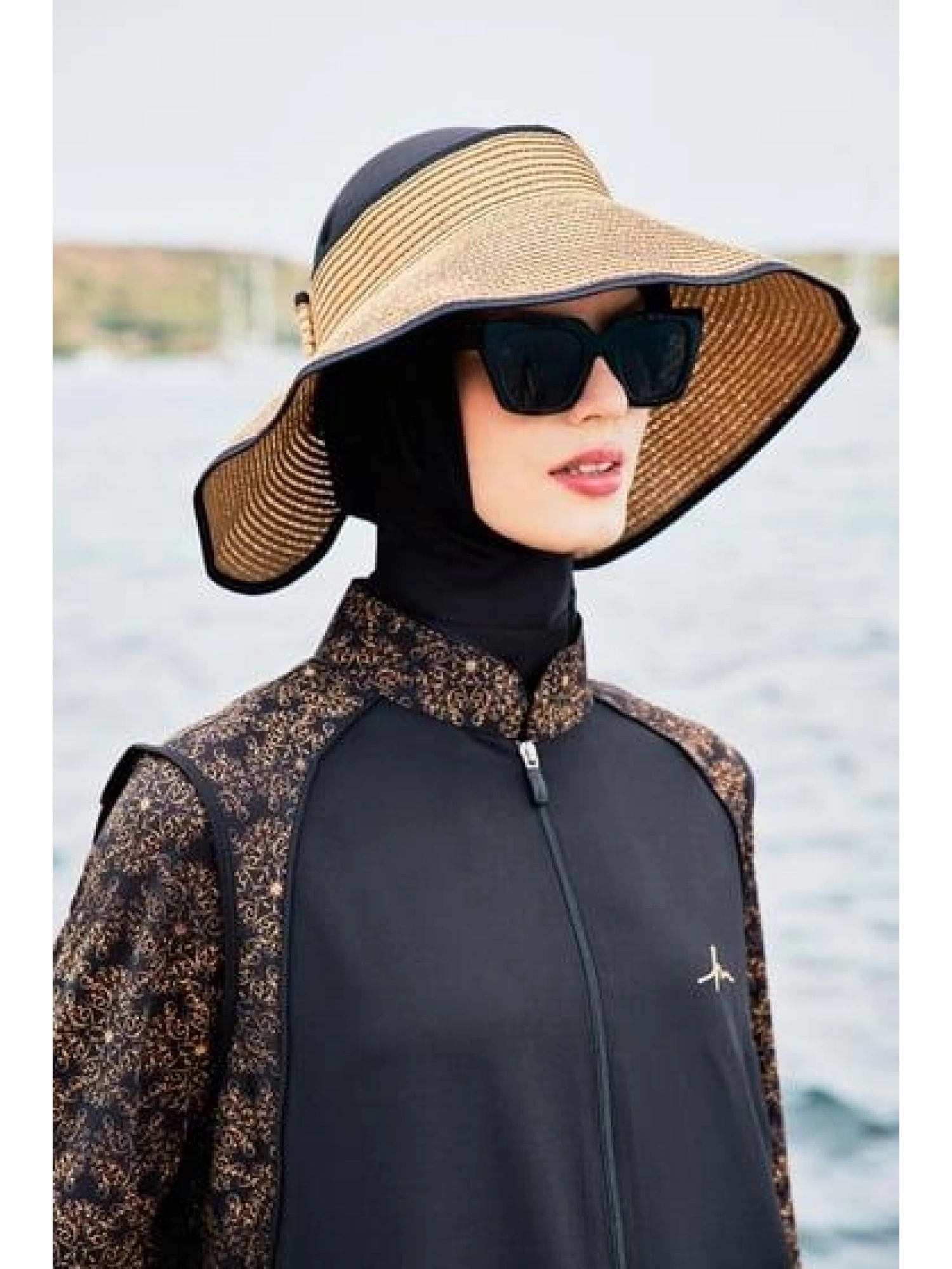 Haşema Tam Boy Kolu Desenli Siyah 5 Parça Tesettür Mayo Takımı HSM4053