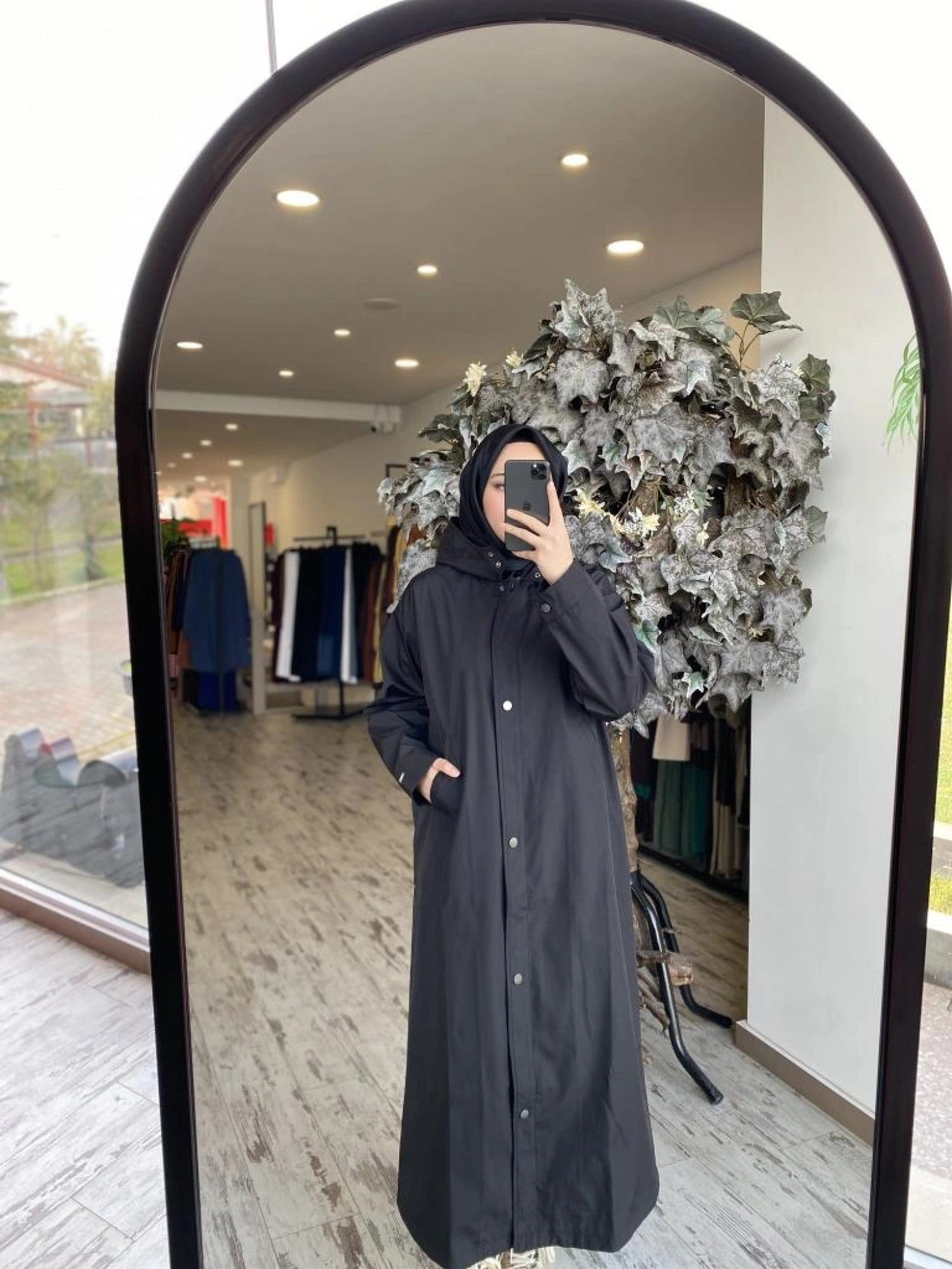 İnvee Çıtçıt ve Fermuar Detaylı Kapüşonlu Tam Boy Yağmurluk 7065