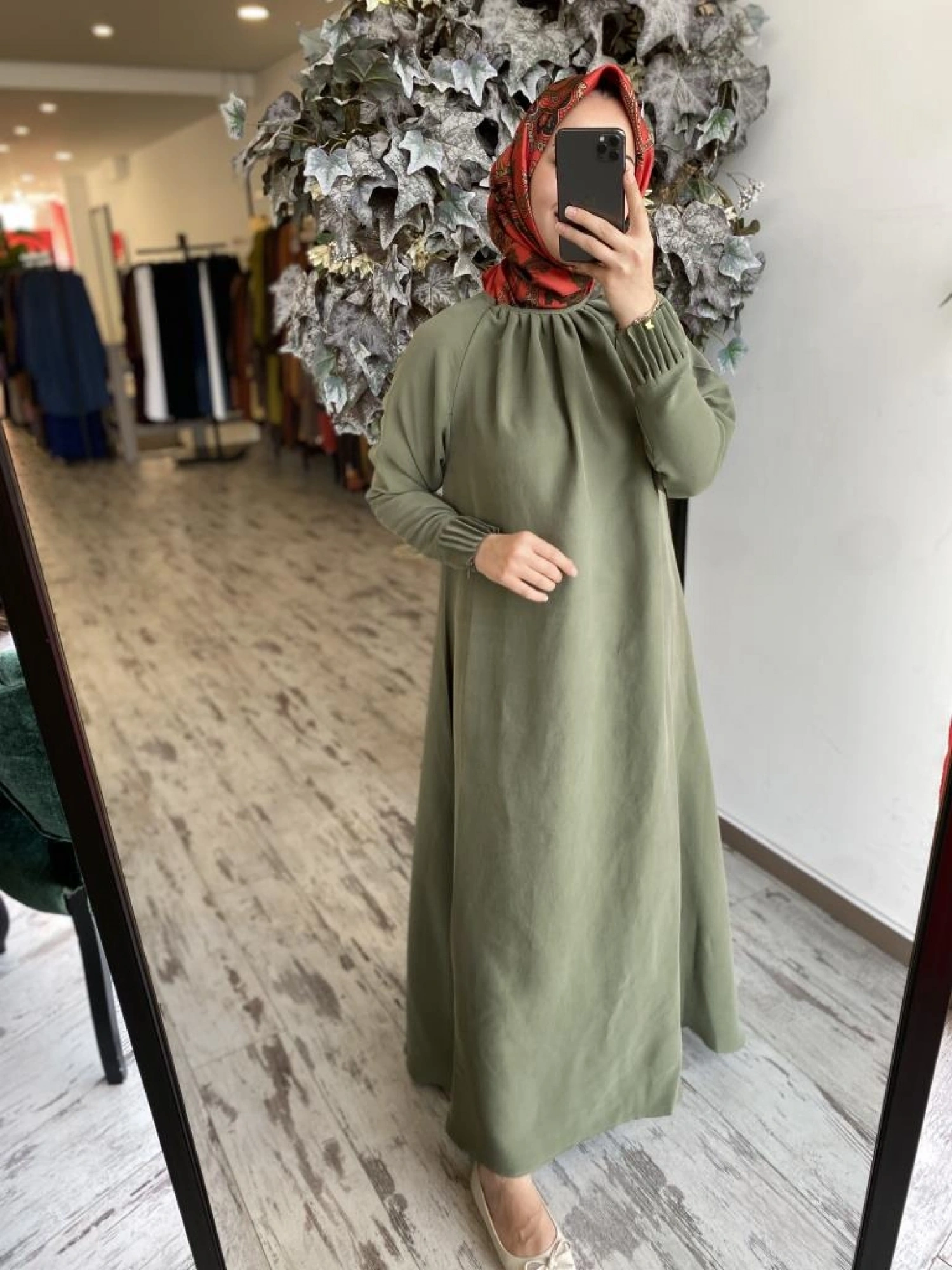 İnvee Yakası Pens Detaylı Tensel Elbise 6964