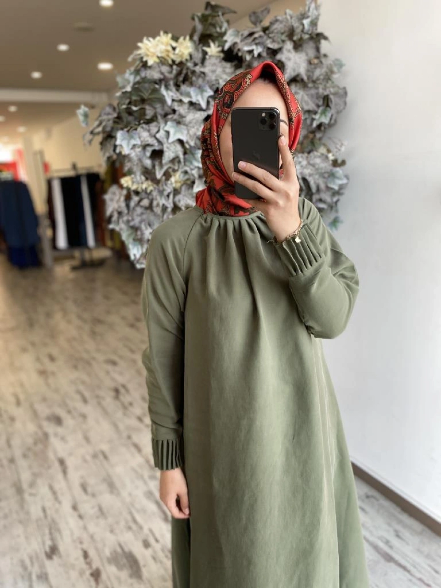 İnvee Yakası Pens Detaylı Tensel Elbise 6964