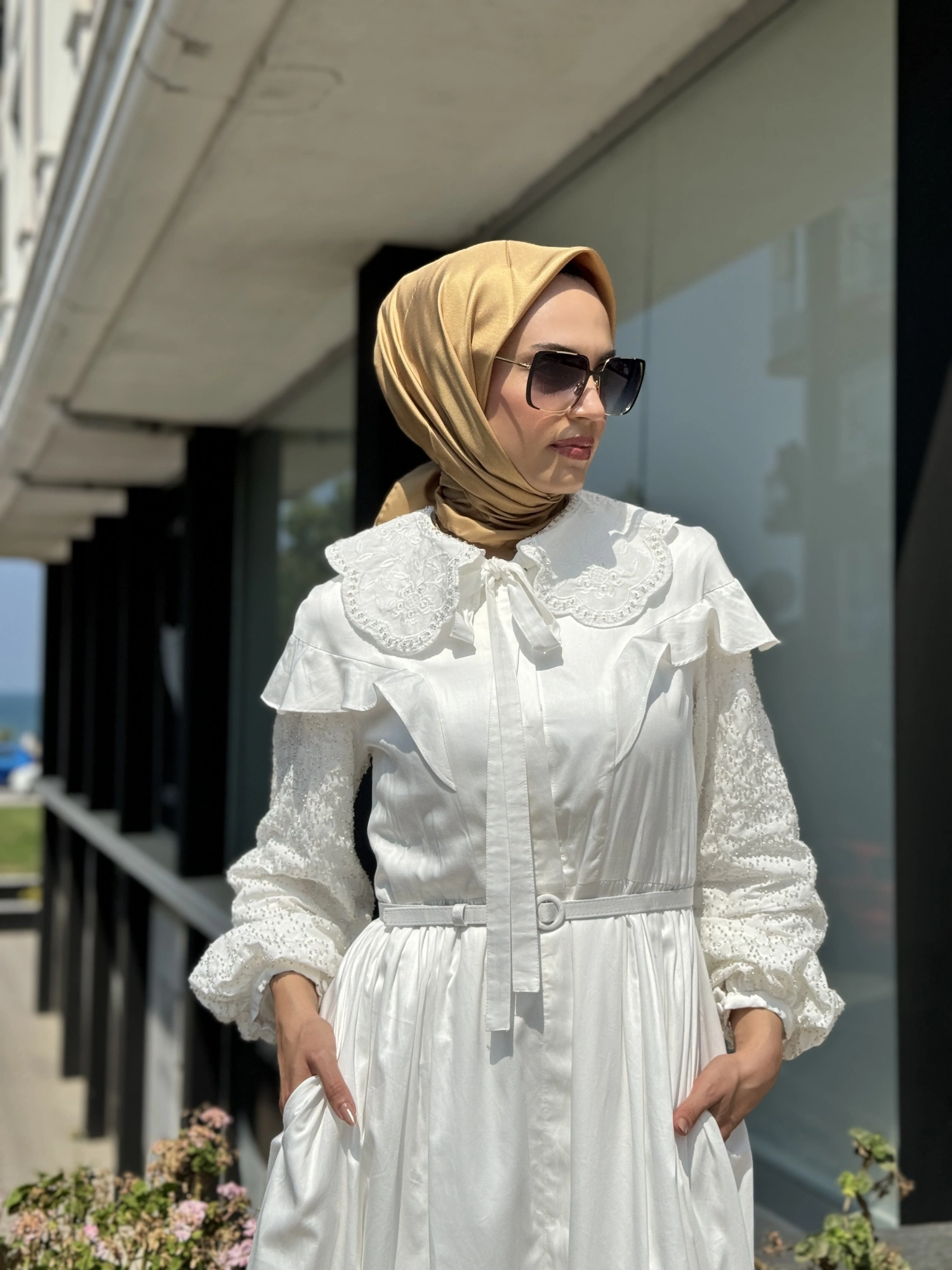 Jamila Sarah Kolları Yakası Boncuklu Fırfırlı Elbise 3052