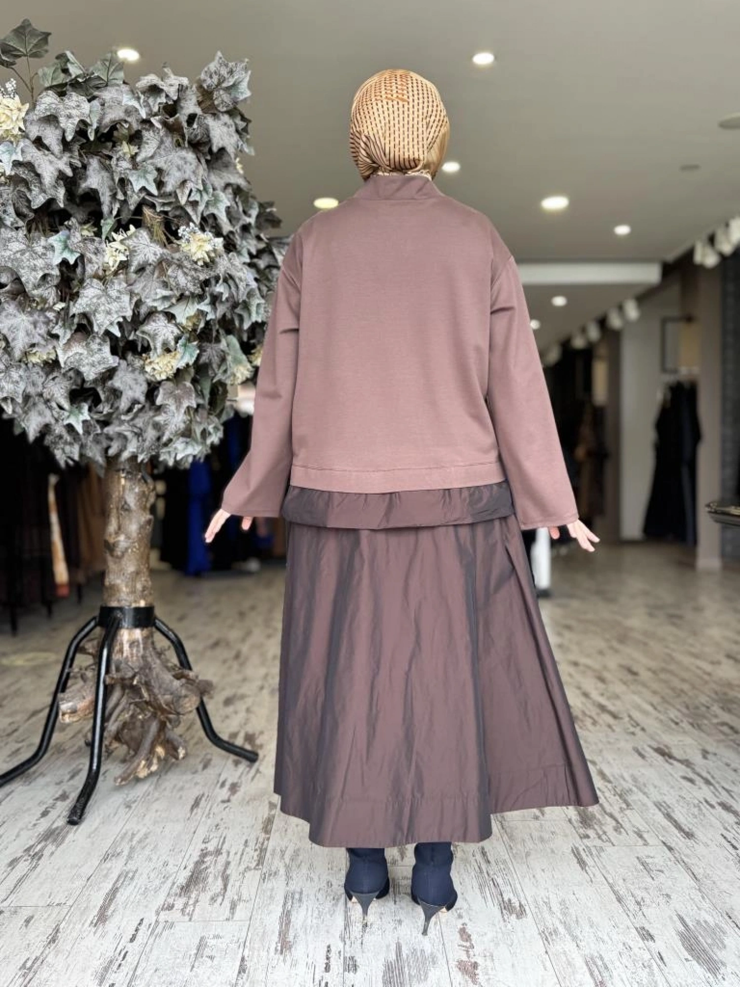 Kahma Omuz Gül Payet Detaylı Bluz