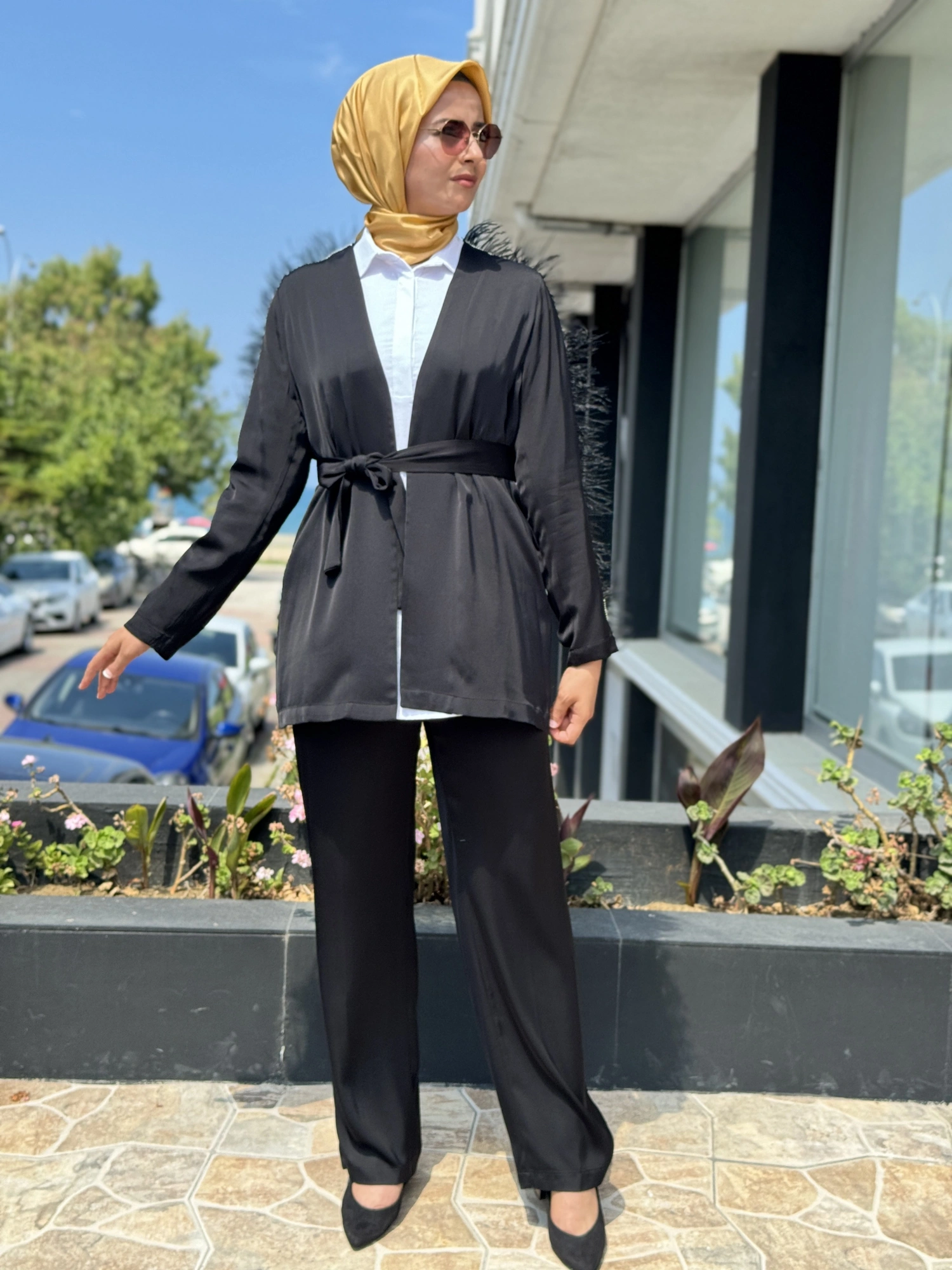 Lisa Kol Ve Omuz Detaylı Şık Siyah Ceket Pantolon Takım 3008