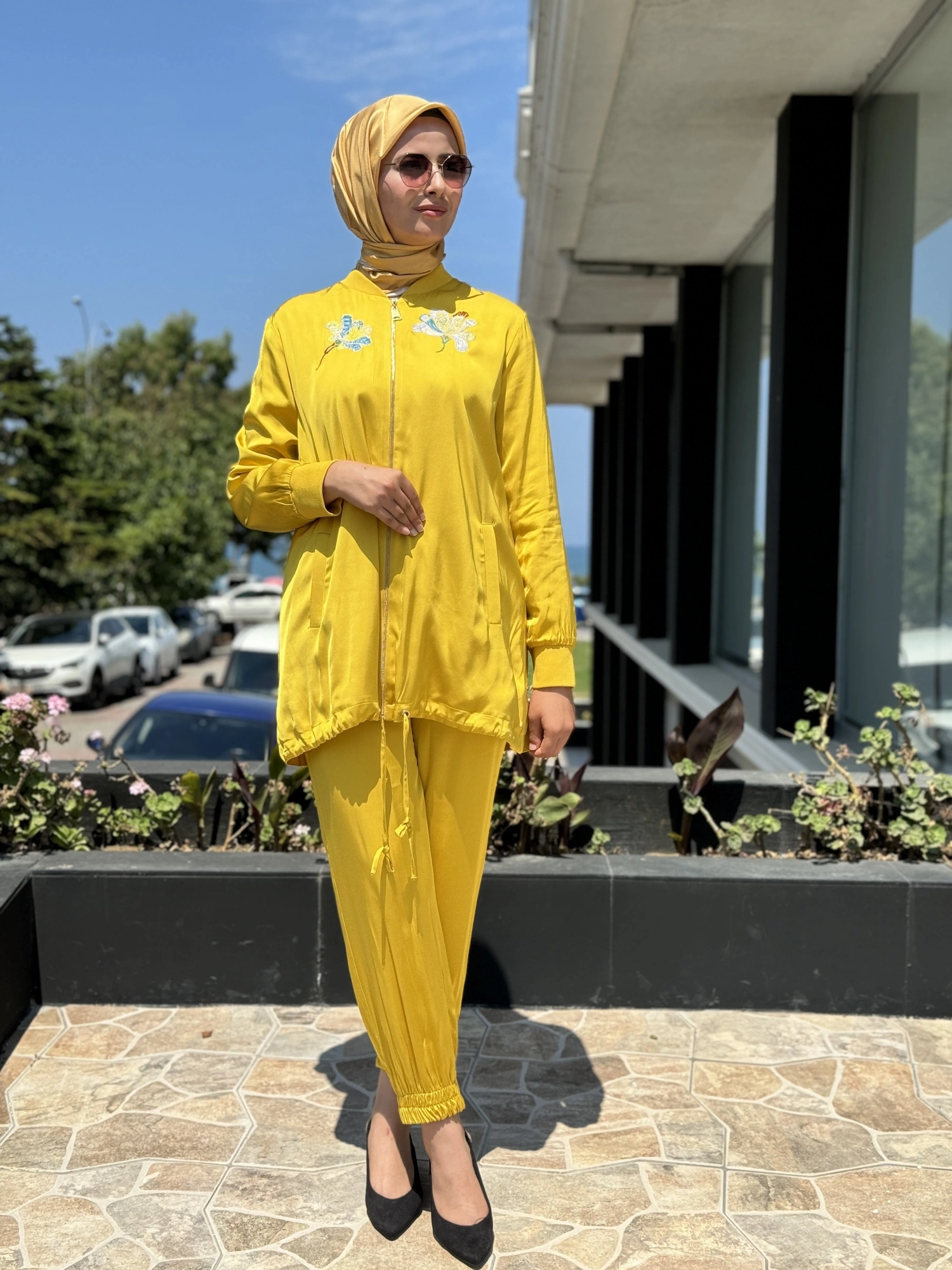 Lisa Sırtı Ve Göğsü İşlemeli Ceket  Pantolon Takım 3026